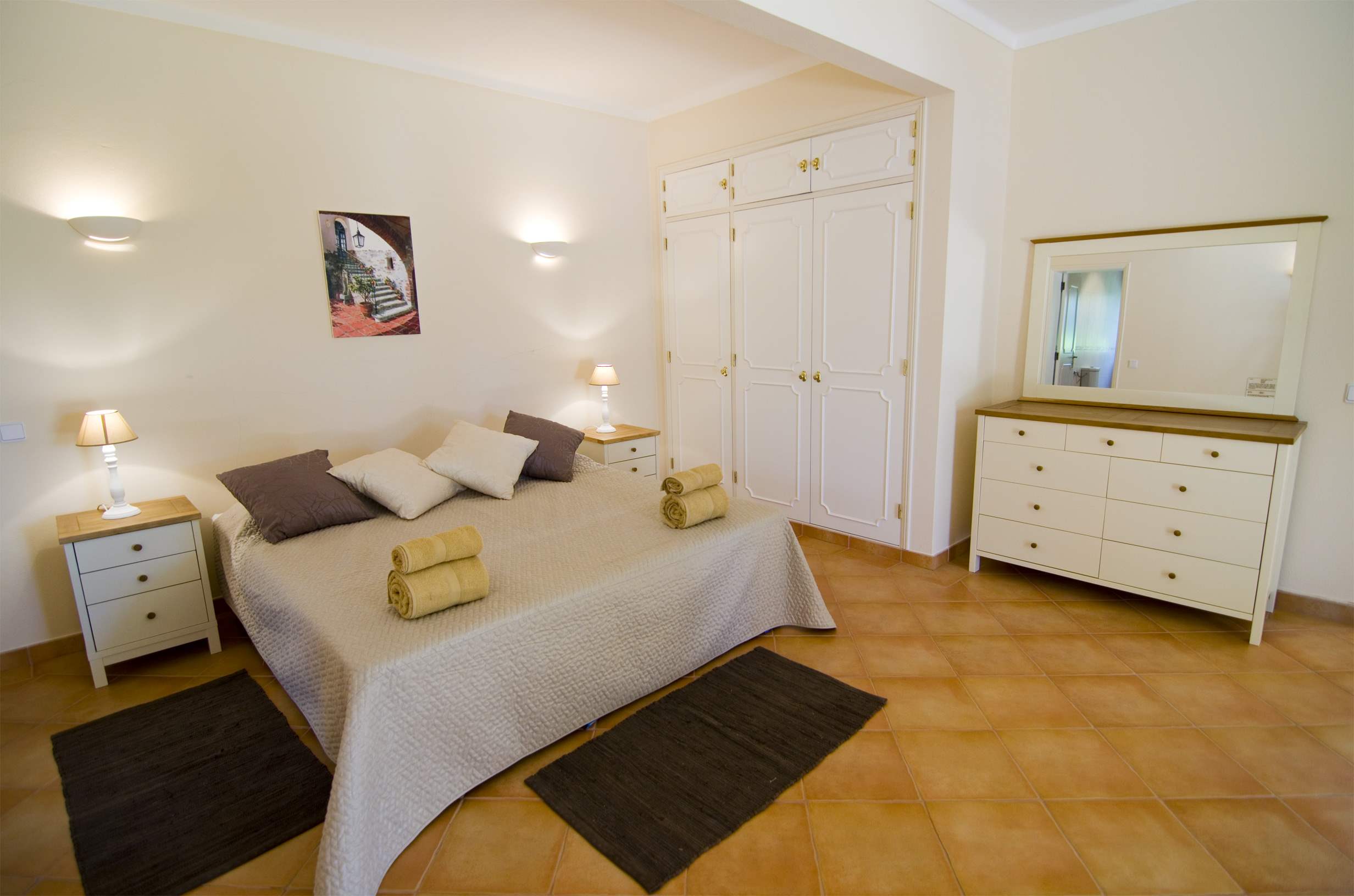 Villa Jasmina, 4 bedroom villa in Vale do Lobo, Algarve Photo #11