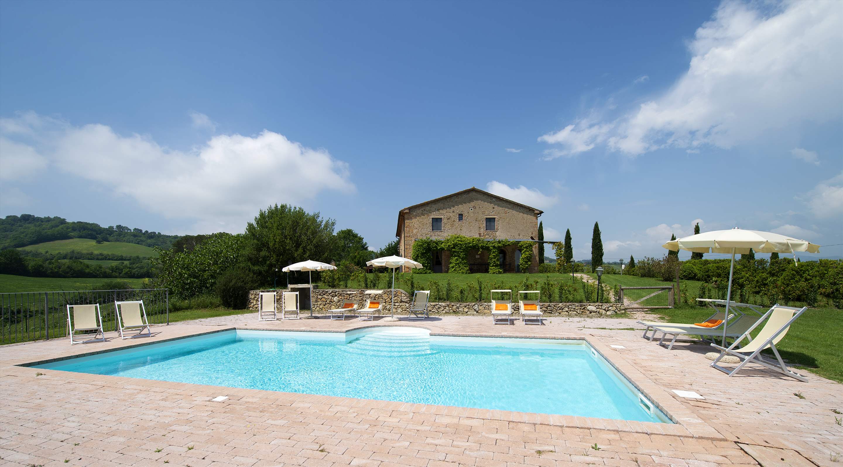 Villa Di Vigne, 6 bedroom villa in Tuscany Coast, Tuscany