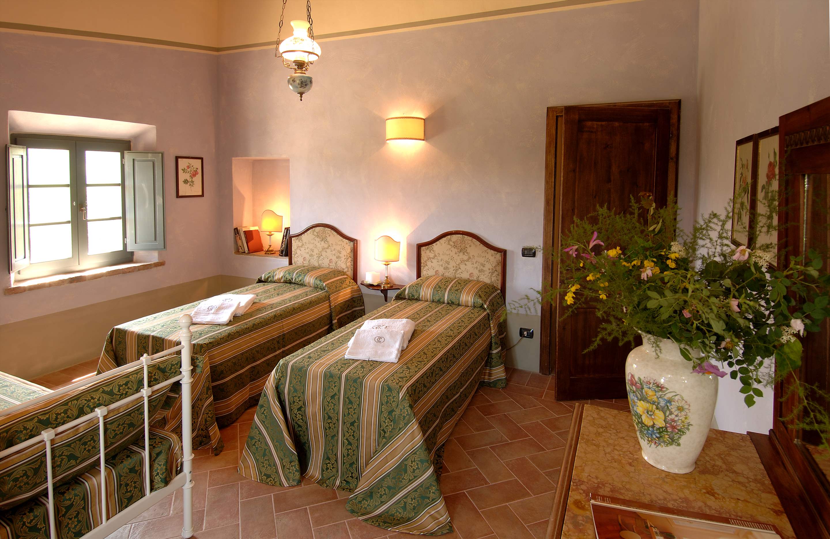 Villa Di Vigne, 6 bedroom villa in Tuscany Coast, Tuscany Photo #17