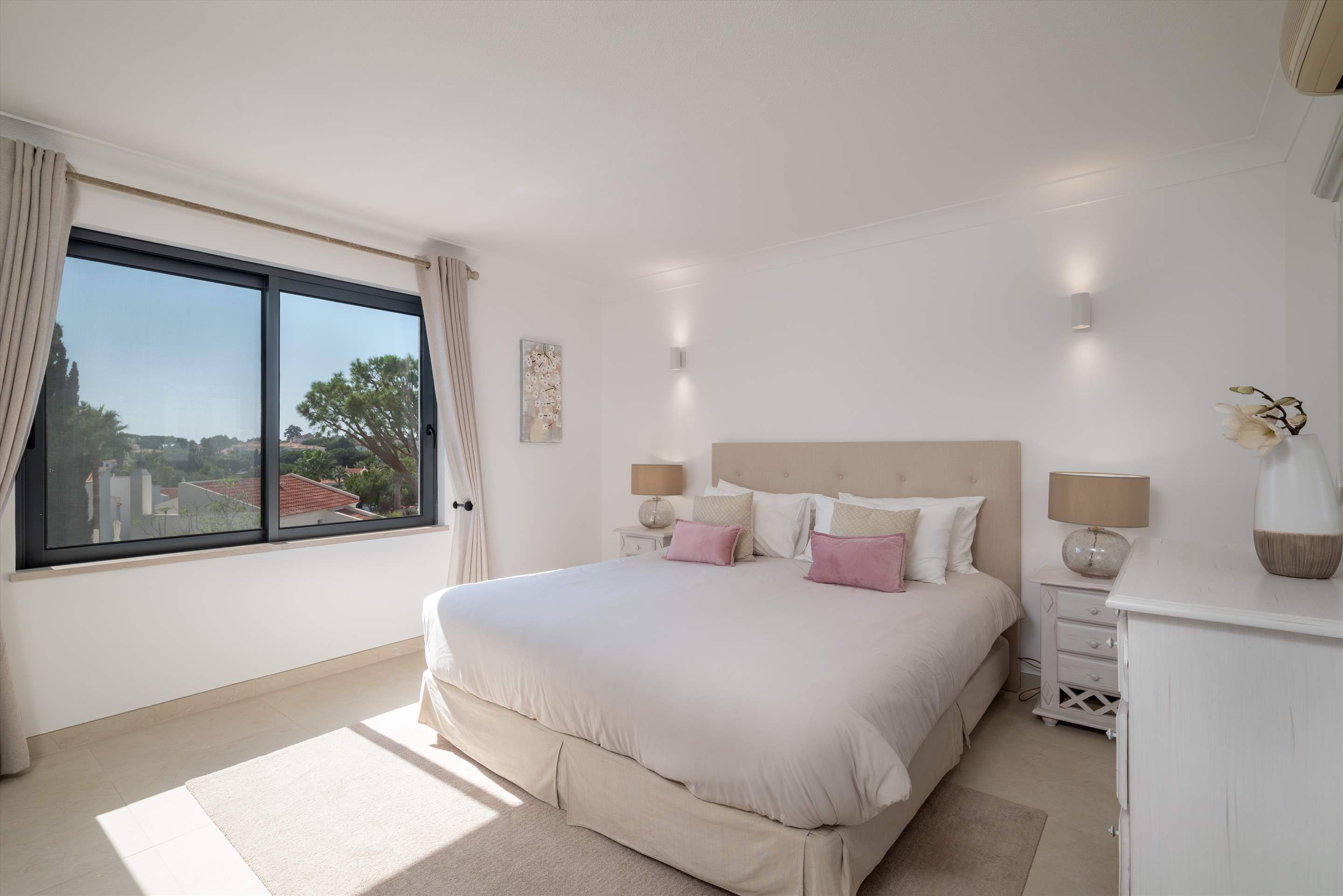 Villa Rosa, 3 bedroom villa in Quinta do Lago, Algarve Photo #15