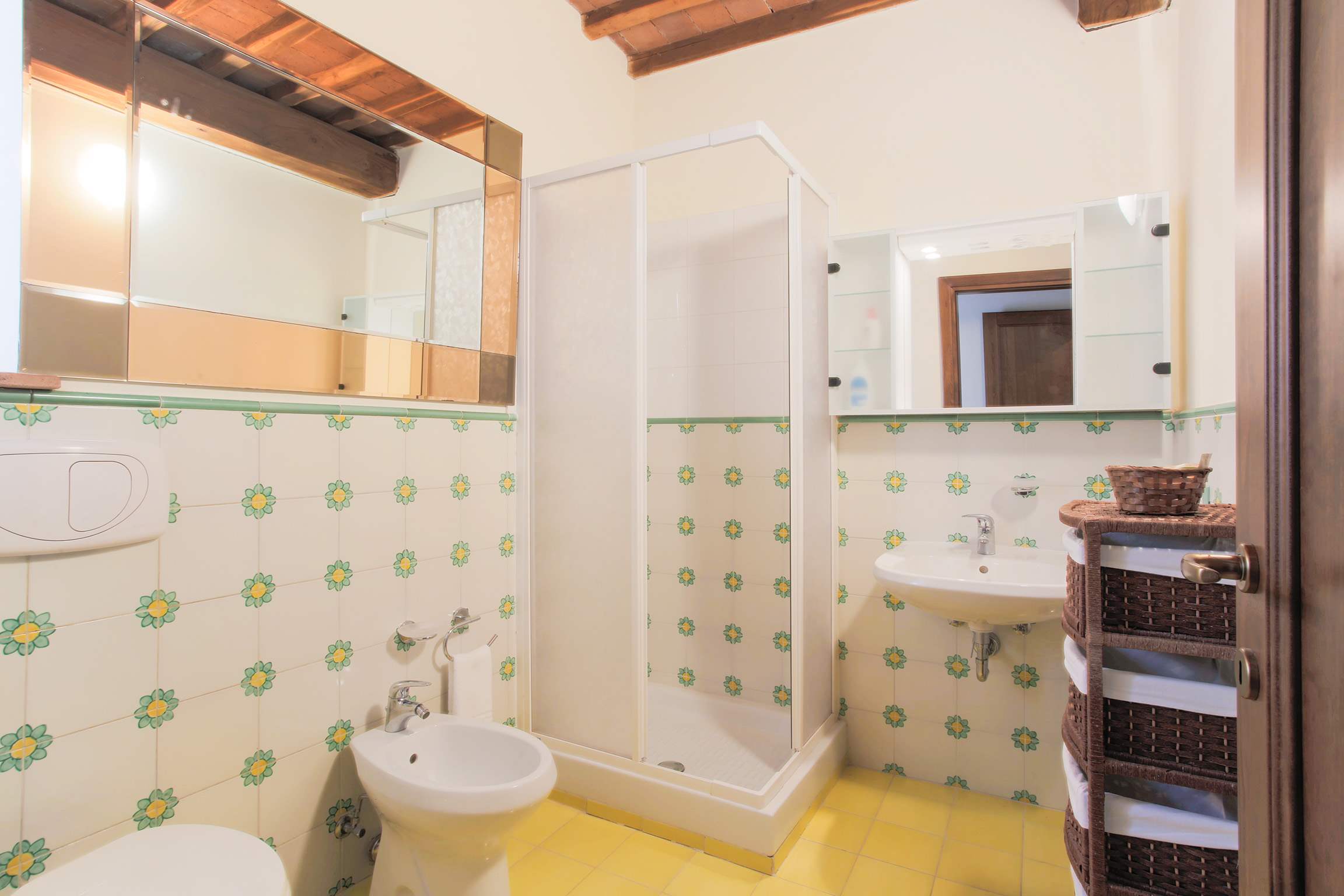 Casa Di Dante, 3 bedroom villa in North Tuscany - Pisa & Lucca Area, Tuscany Photo #32