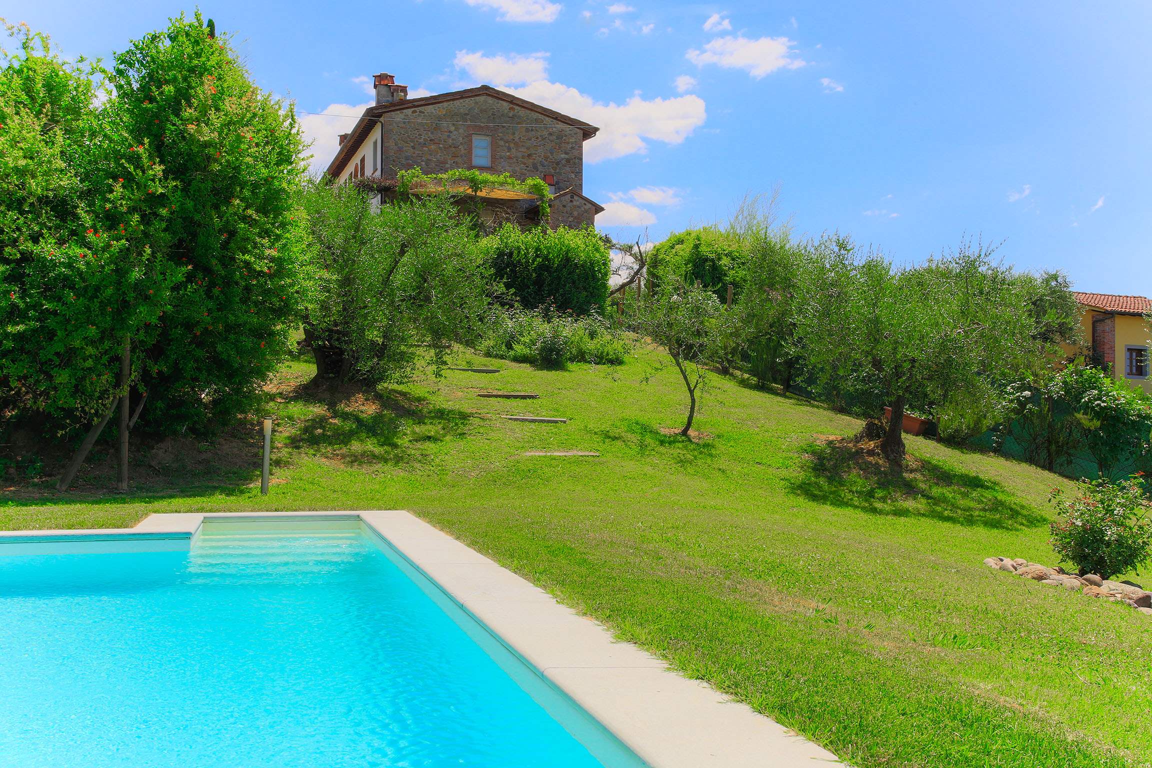 Meriggio Barn, 4 bedroom villa in North Tuscany - Pisa & Lucca Area, Tuscany