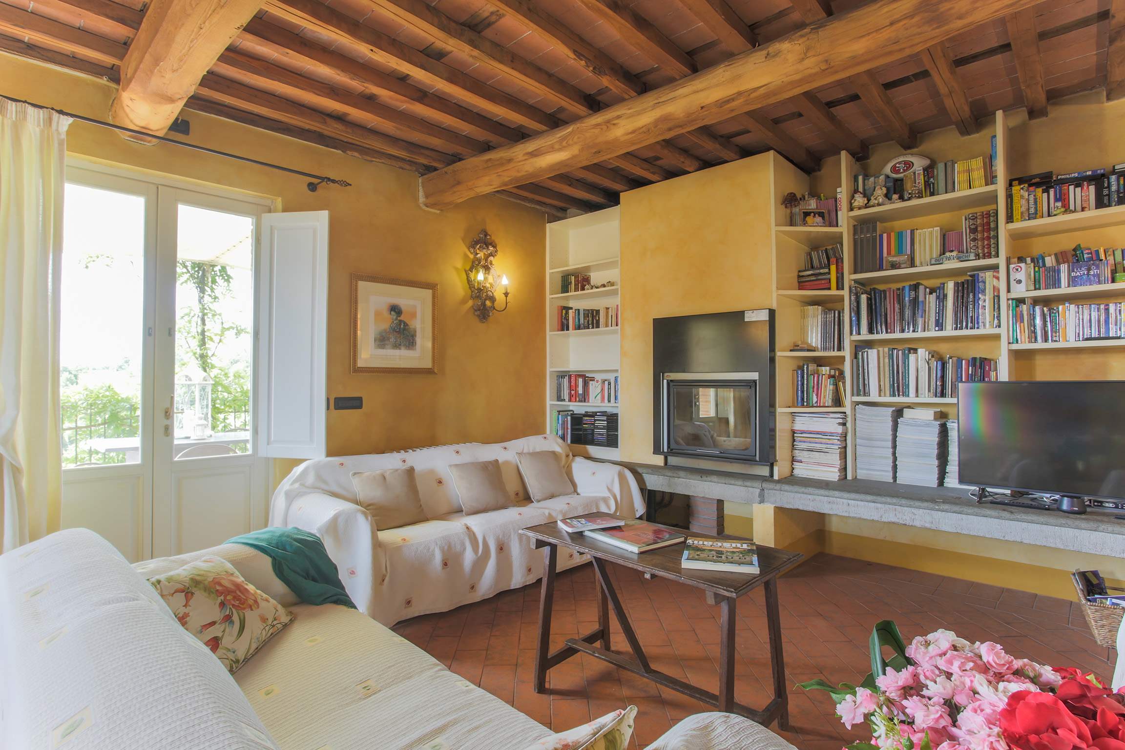 Meriggio Barn, 4 bedroom villa in North Tuscany - Pisa & Lucca Area, Tuscany Photo #9
