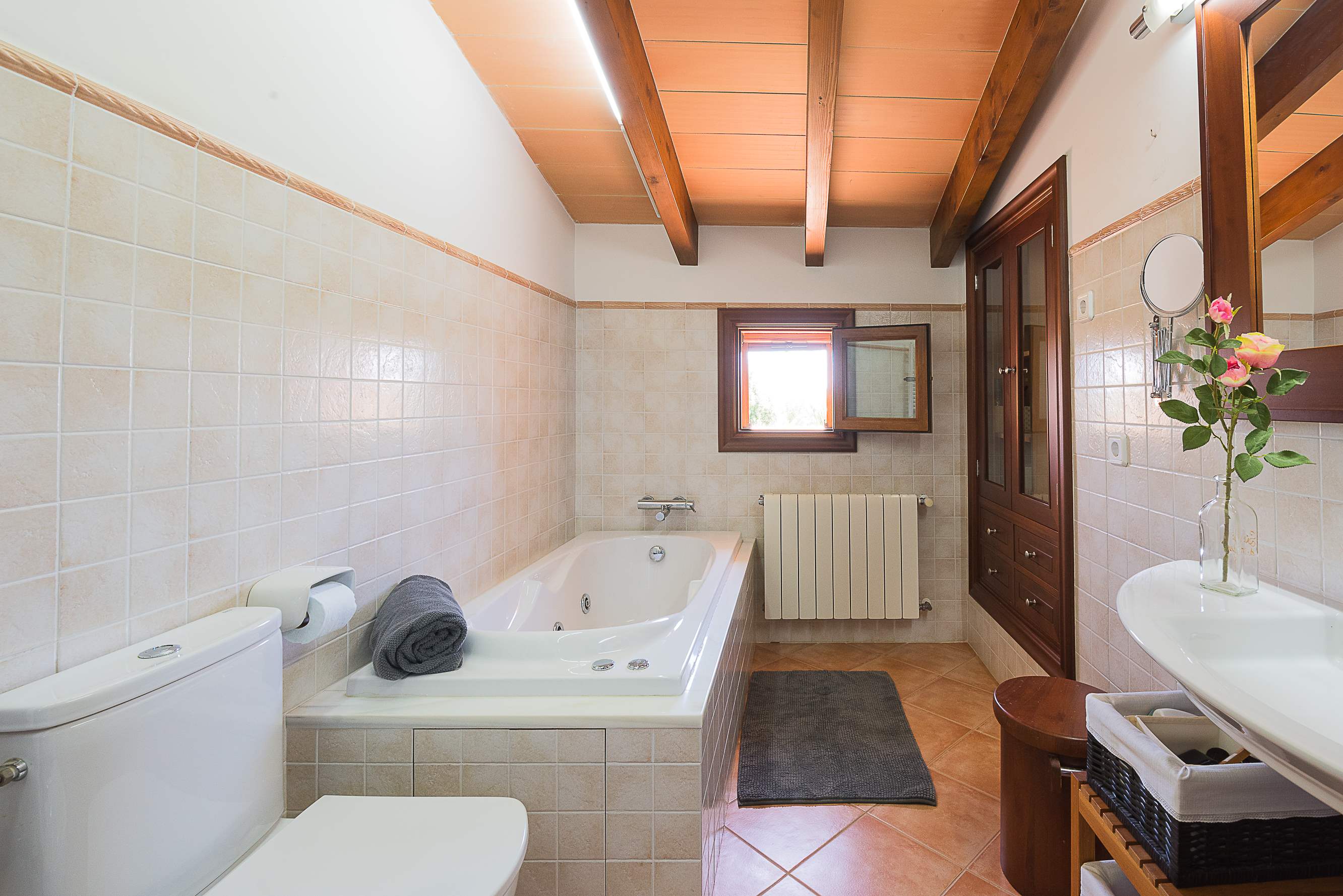 Finca Es Palmer De Can Reco, 3 bedroom villa in Campos & Sa Rapita , Majorca Photo #25