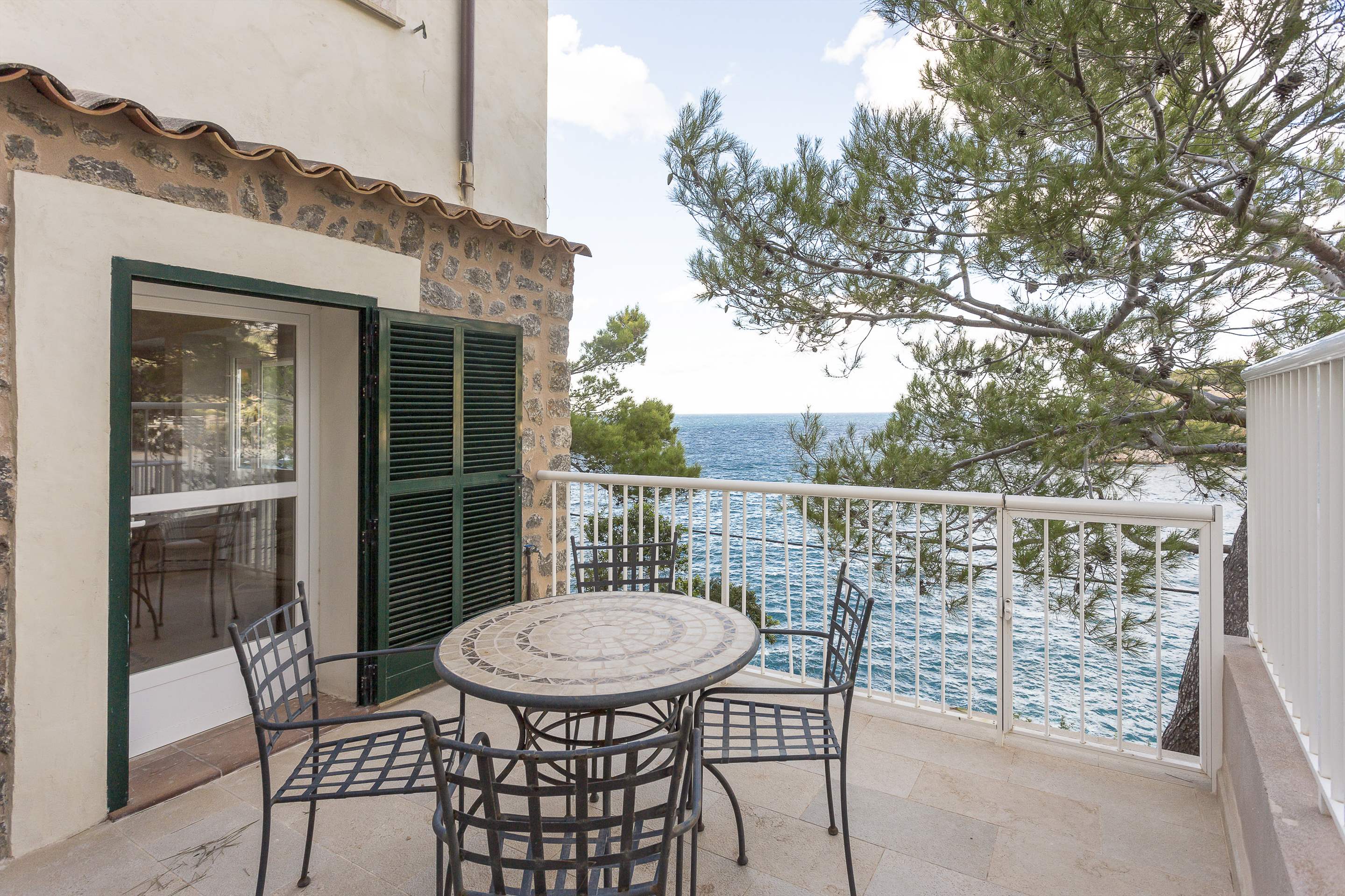 The Port House Up to 8 Persons, 4 bedroom villa in Soller & Deia, Majorca Photo #26