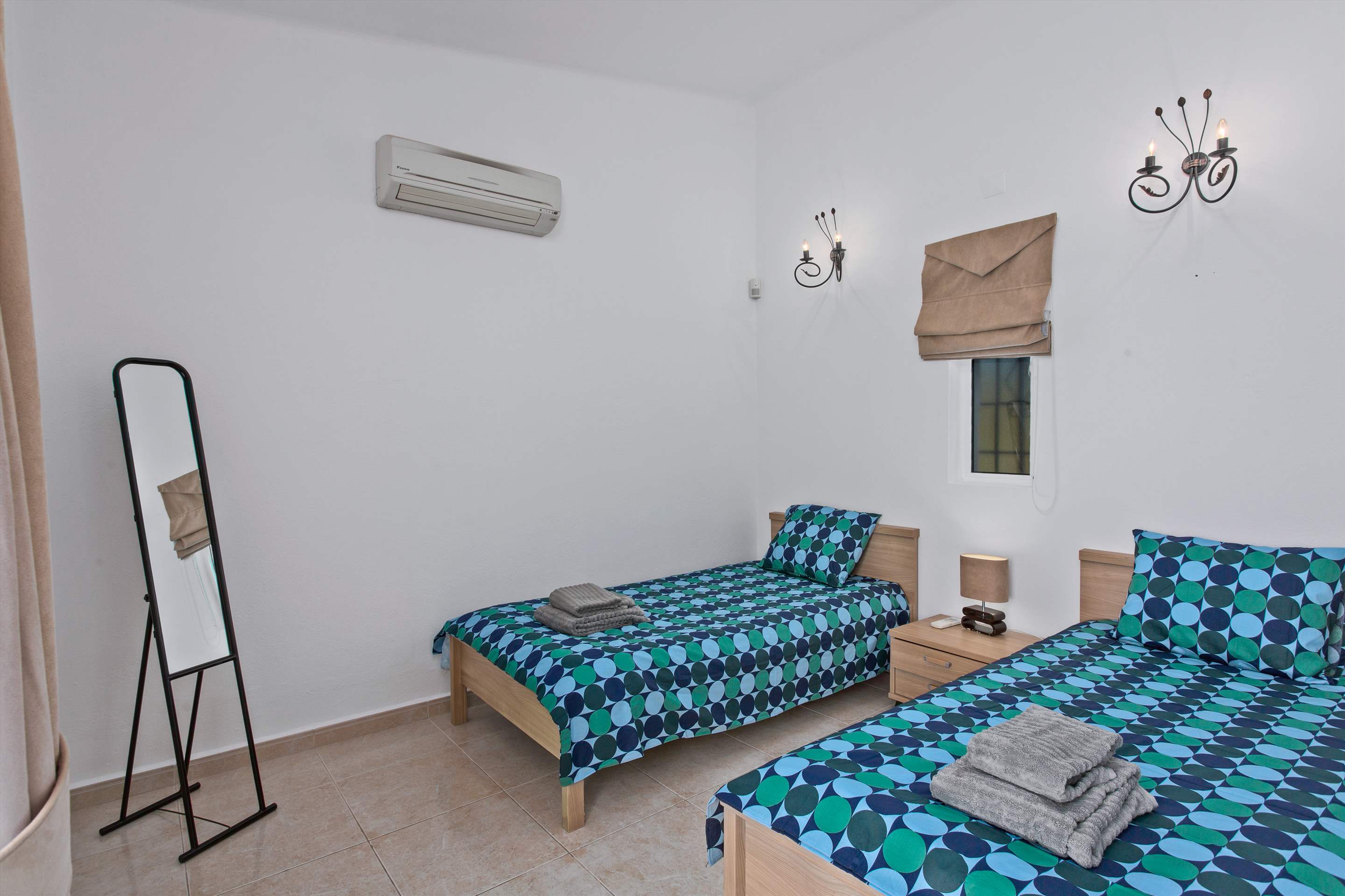 Villa Martinez, 3 bedroom villa in Vilamoura Area, Algarve Photo #18