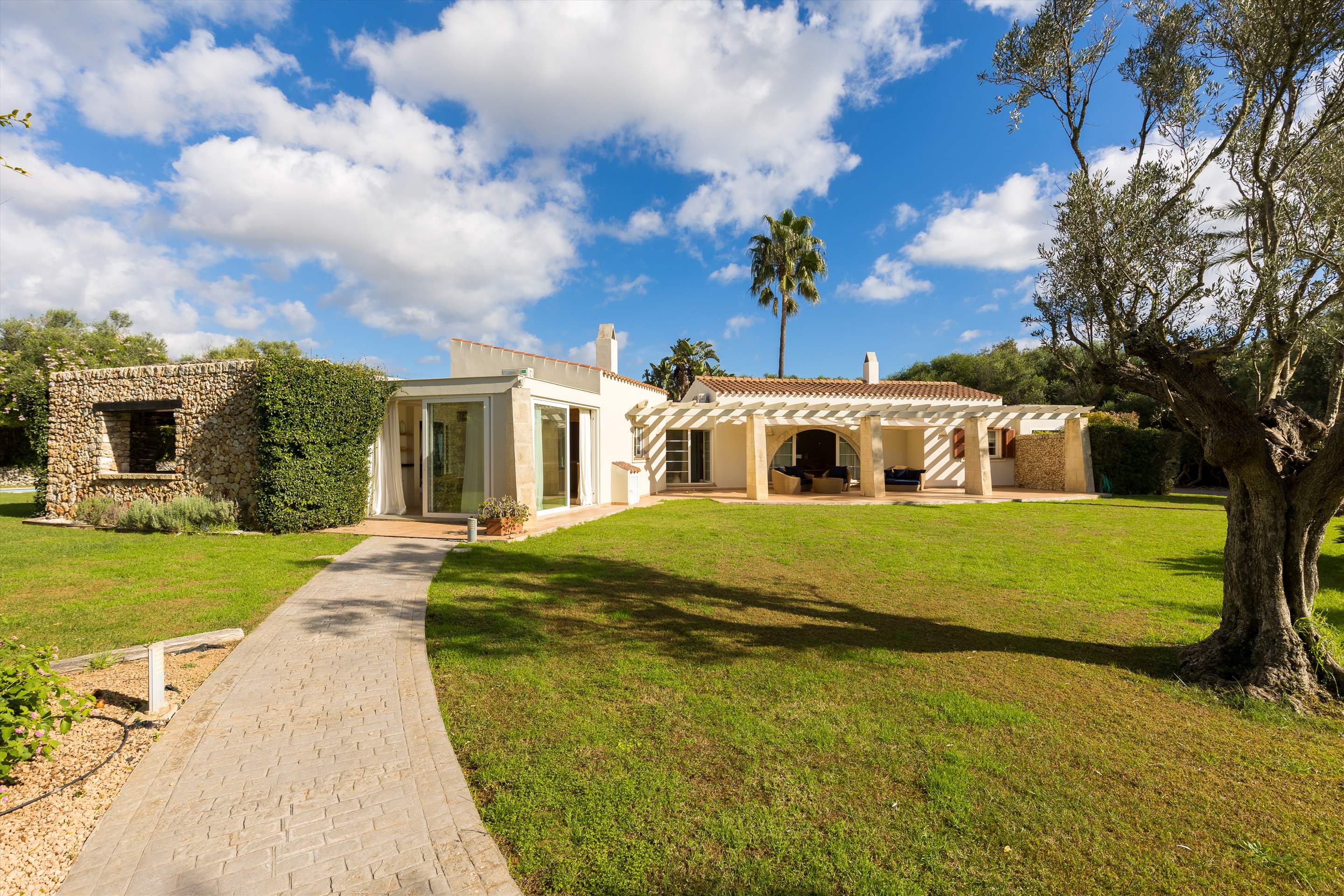 Villa Amanjena, 3 Bedroom Rate , 3 bedroom villa in Mahon, San Luis & South East, Menorca Photo #15