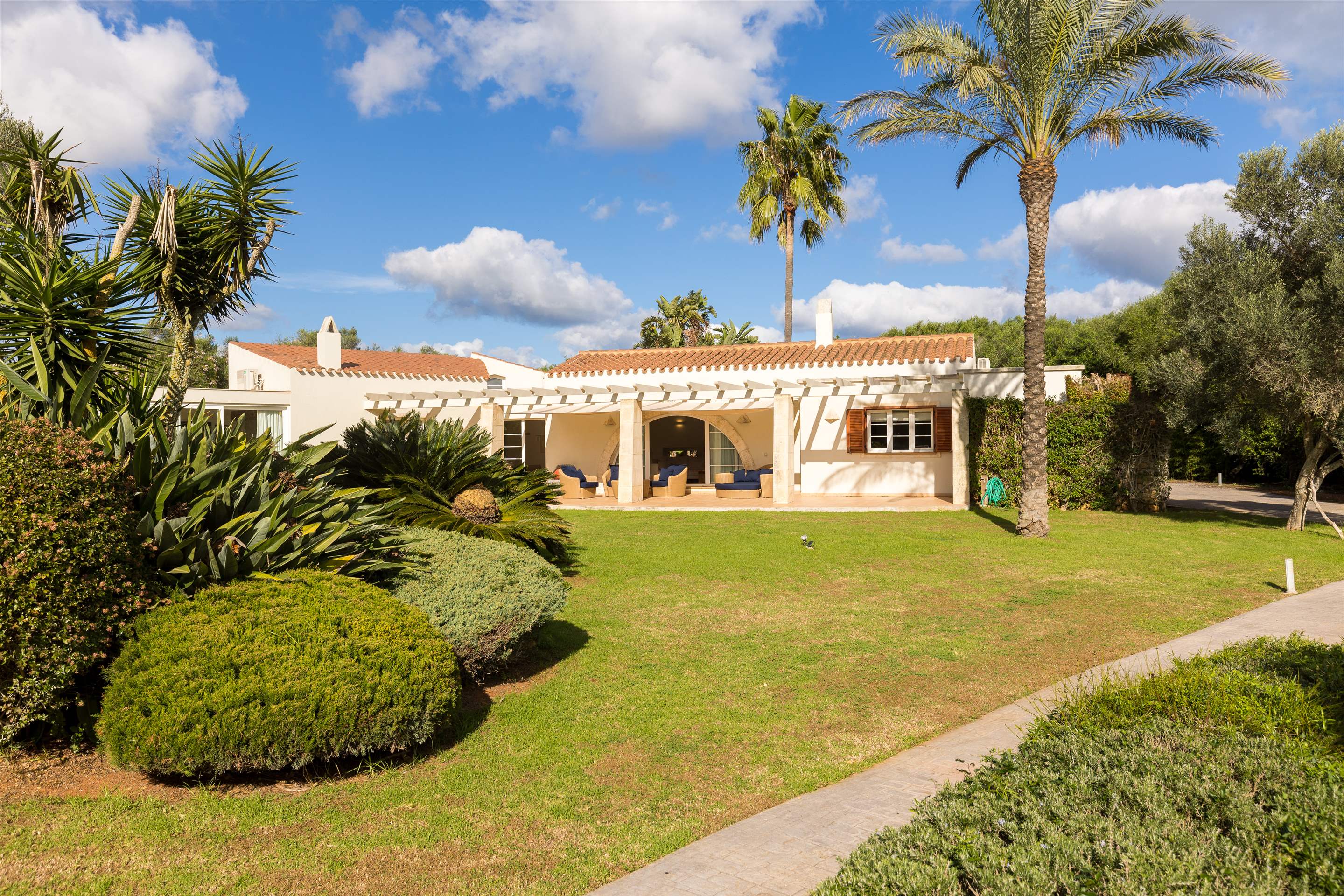 Villa Amanjena, 3 Bedroom Rate , 3 bedroom villa in Mahon, San Luis & South East, Menorca Photo #17