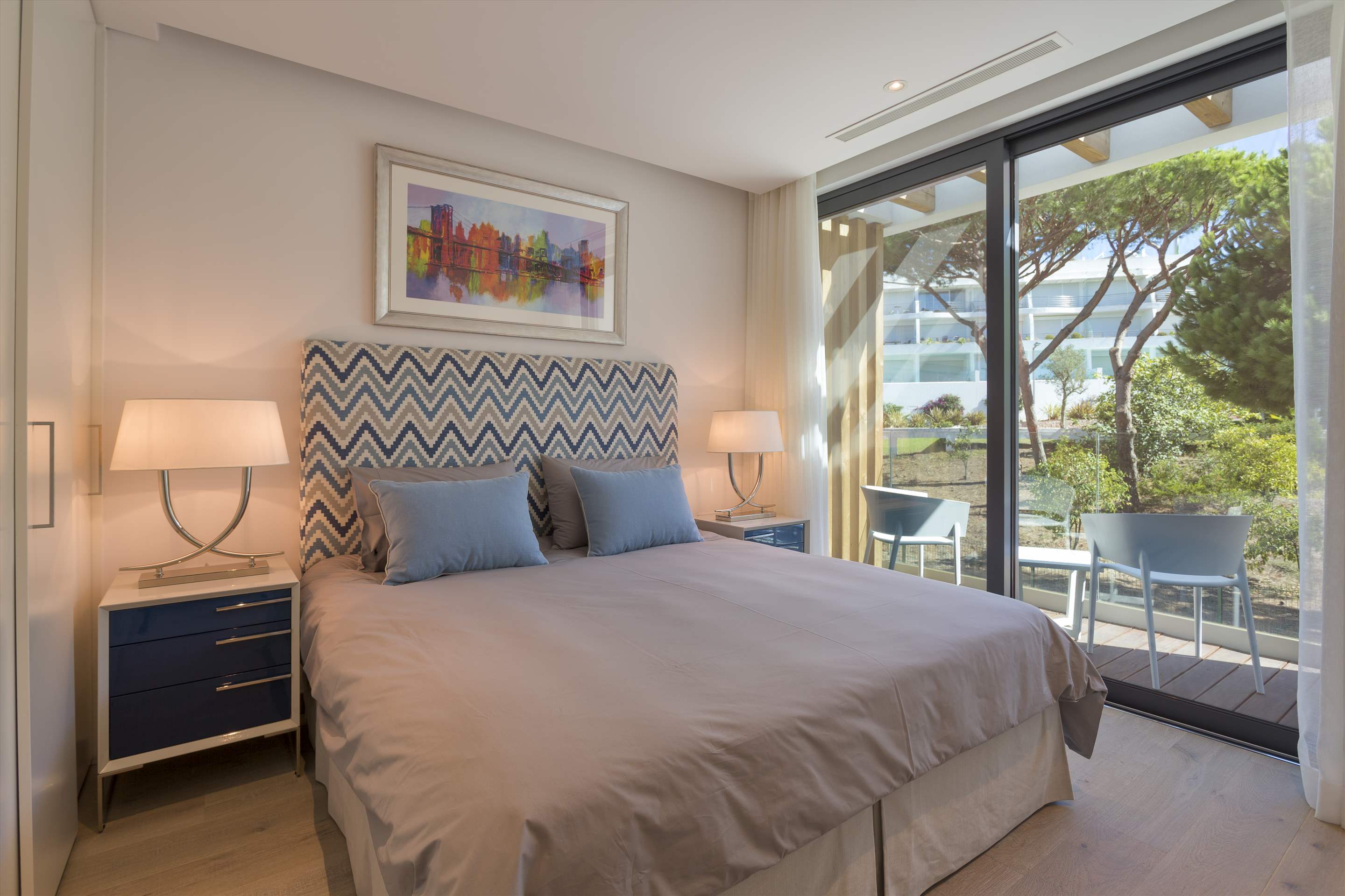 Three Bedroom Duplex at the Seabreeze Residences, 3 bedroom villa in Dunas Douradas, Algarve Photo #18