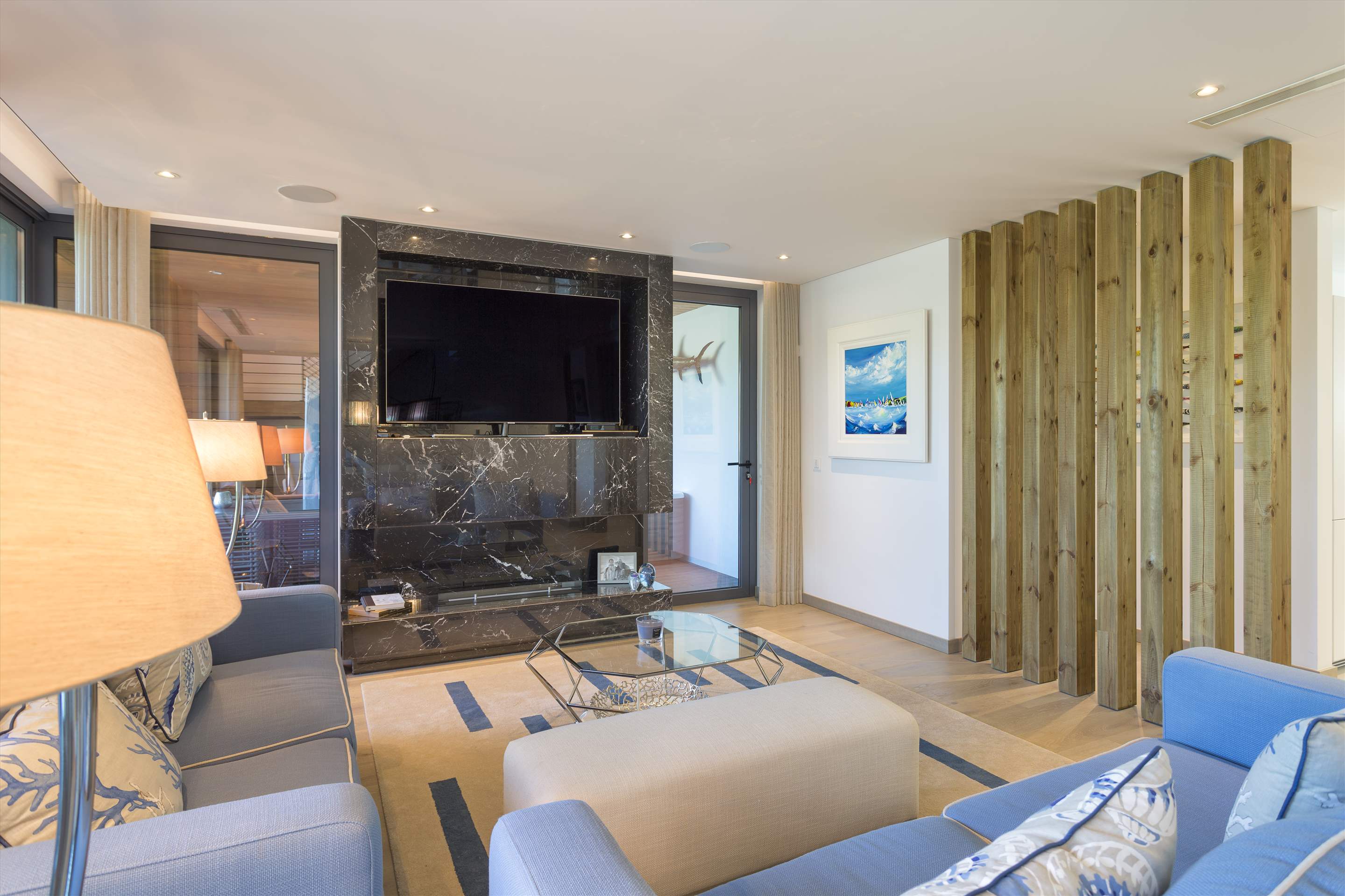 Three Bedroom Duplex at the Seabreeze Residences, 3 bedroom villa in Dunas Douradas, Algarve Photo #9