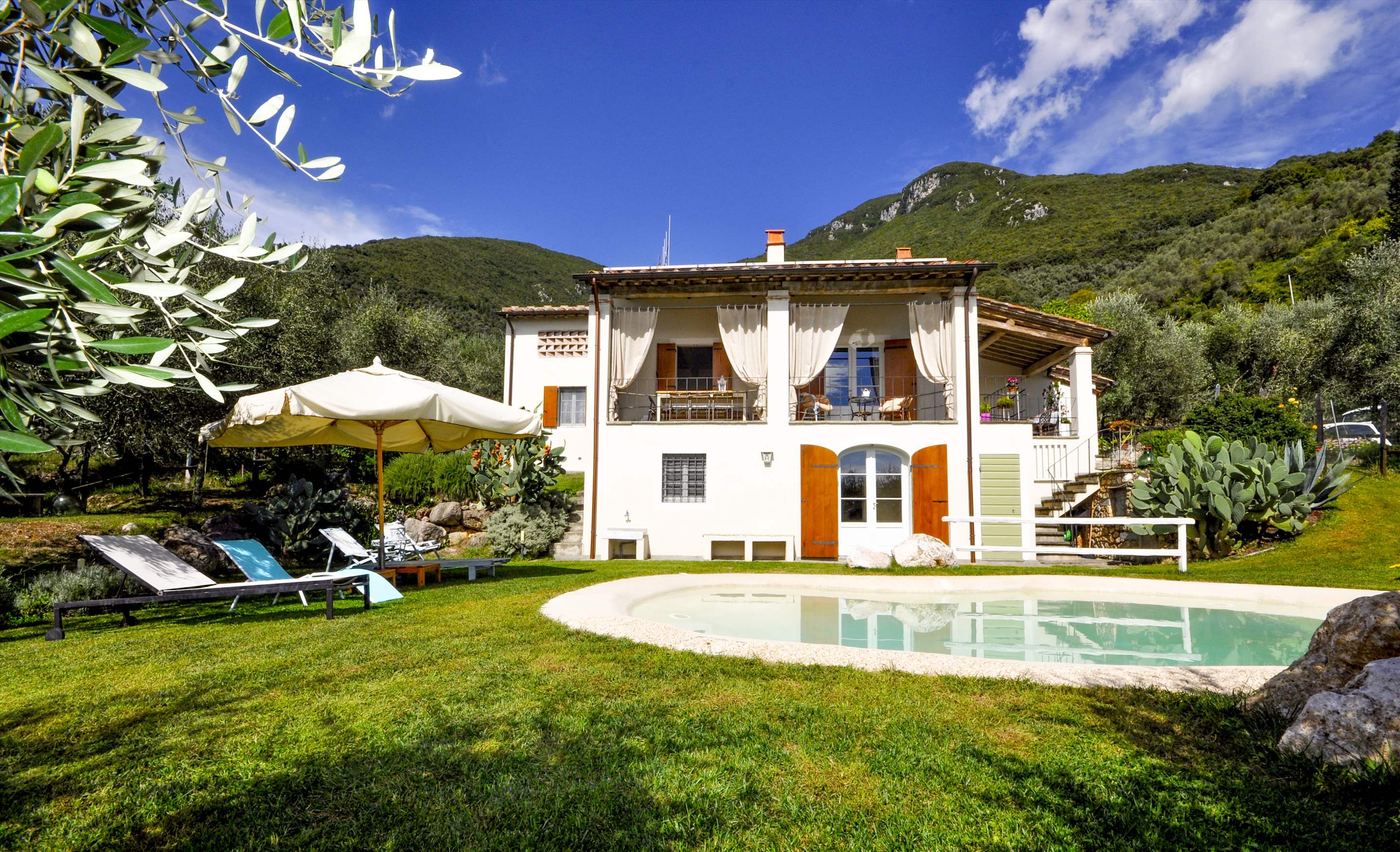 Casa Tania, 4 bedroom villa in North Tuscany - Pisa & Lucca Area, Tuscany Photo #1