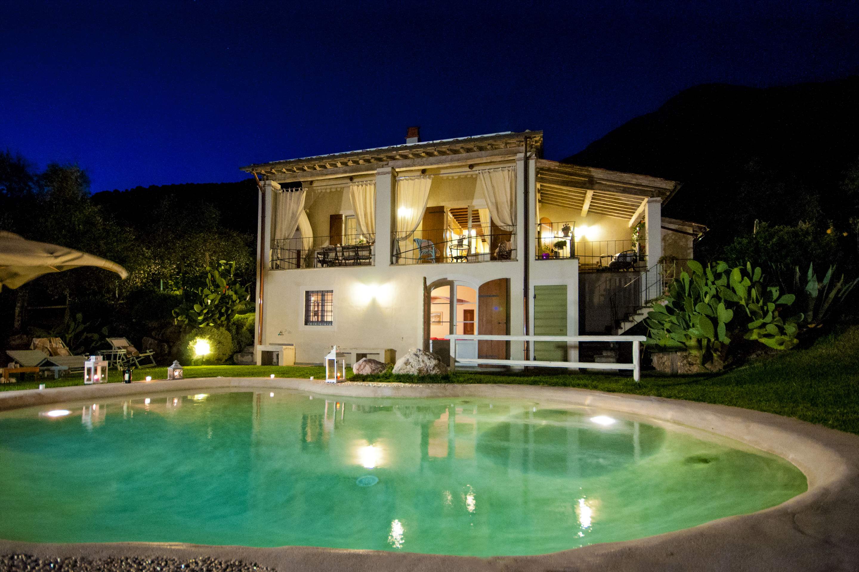 Casa Tania, 4 bedroom villa in North Tuscany - Pisa & Lucca Area, Tuscany Photo #16