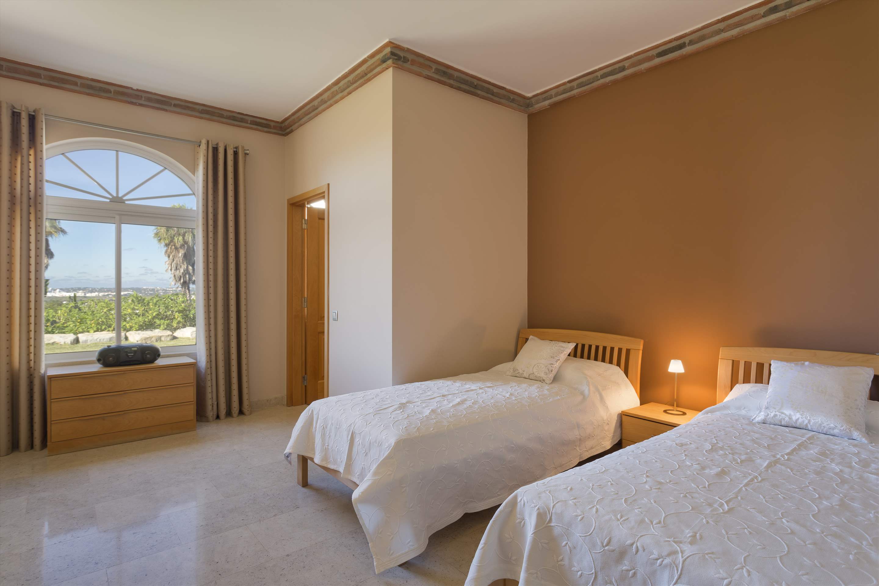 Quinta Palmares, 4 bedroom villa in Gale, Vale da Parra and Guia, Algarve Photo #26