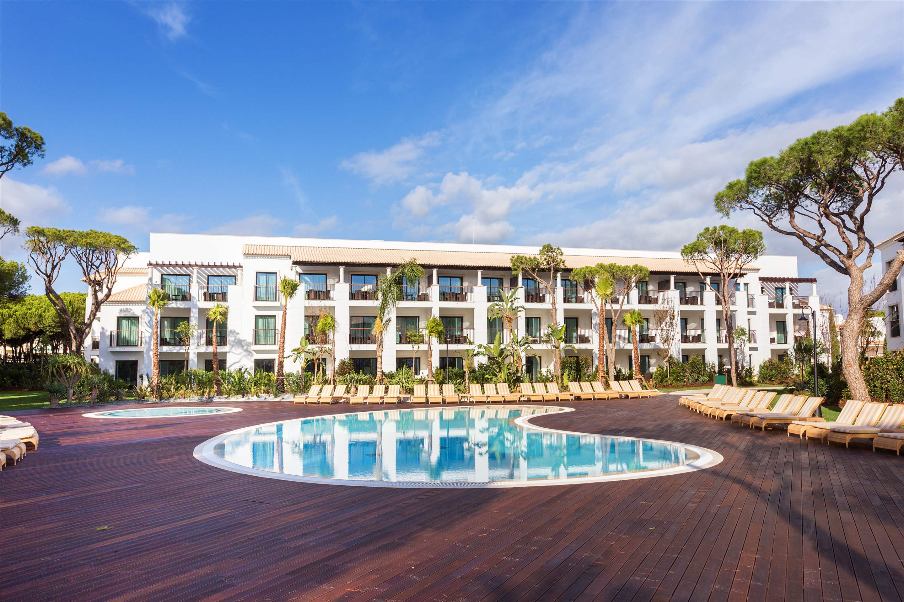 Pine Cliffs Gardens, Two Bedroom Suite,Garden Access, S/C Basis, 2 bedroom apartment in Pine Cliffs Resort, Algarve