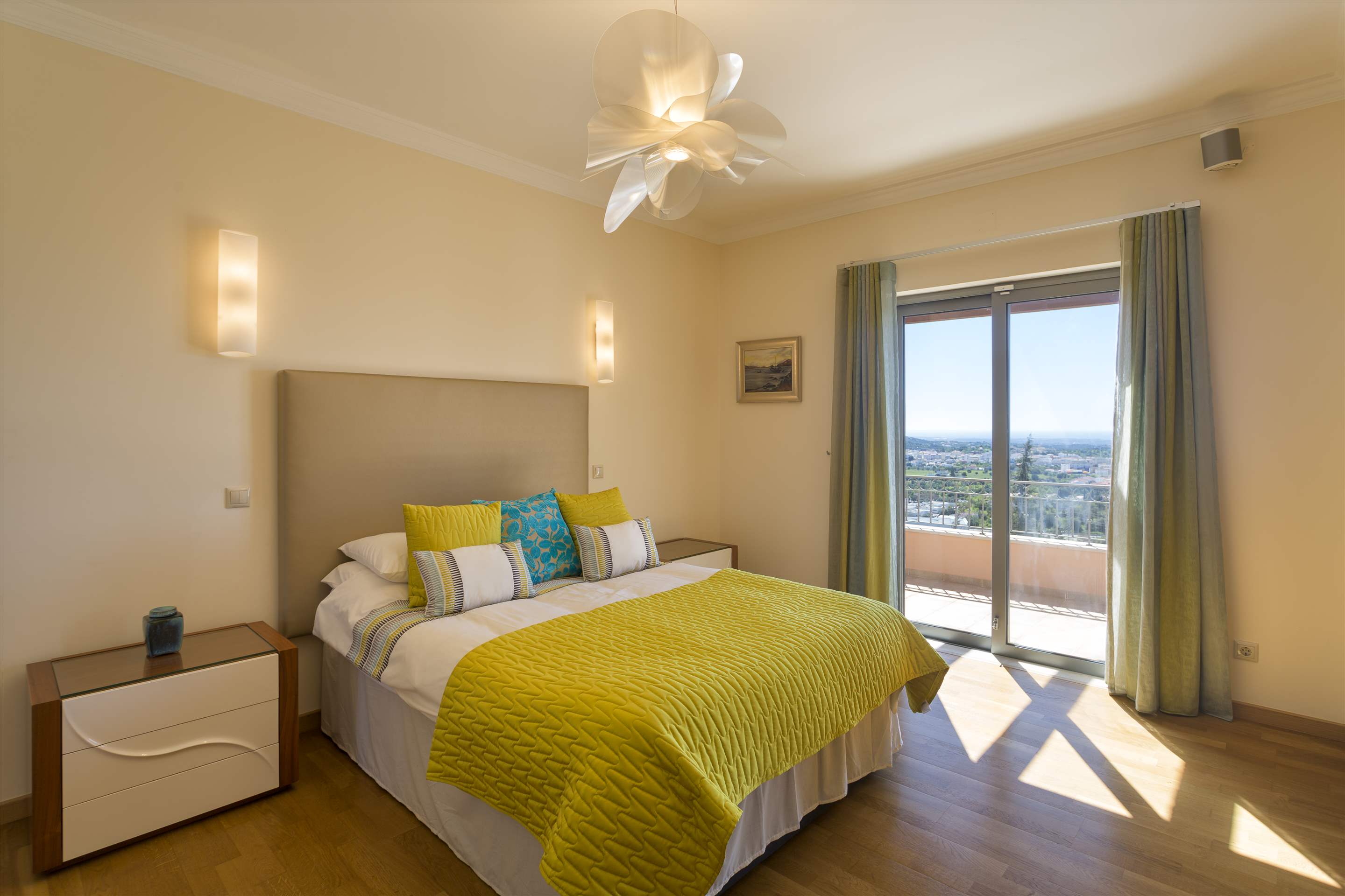 Casa da Pena Branca, Three bedroom, 6 Persons Occupancy, 3 bedroom villa in Algarve Countryside, Algarve Photo #17