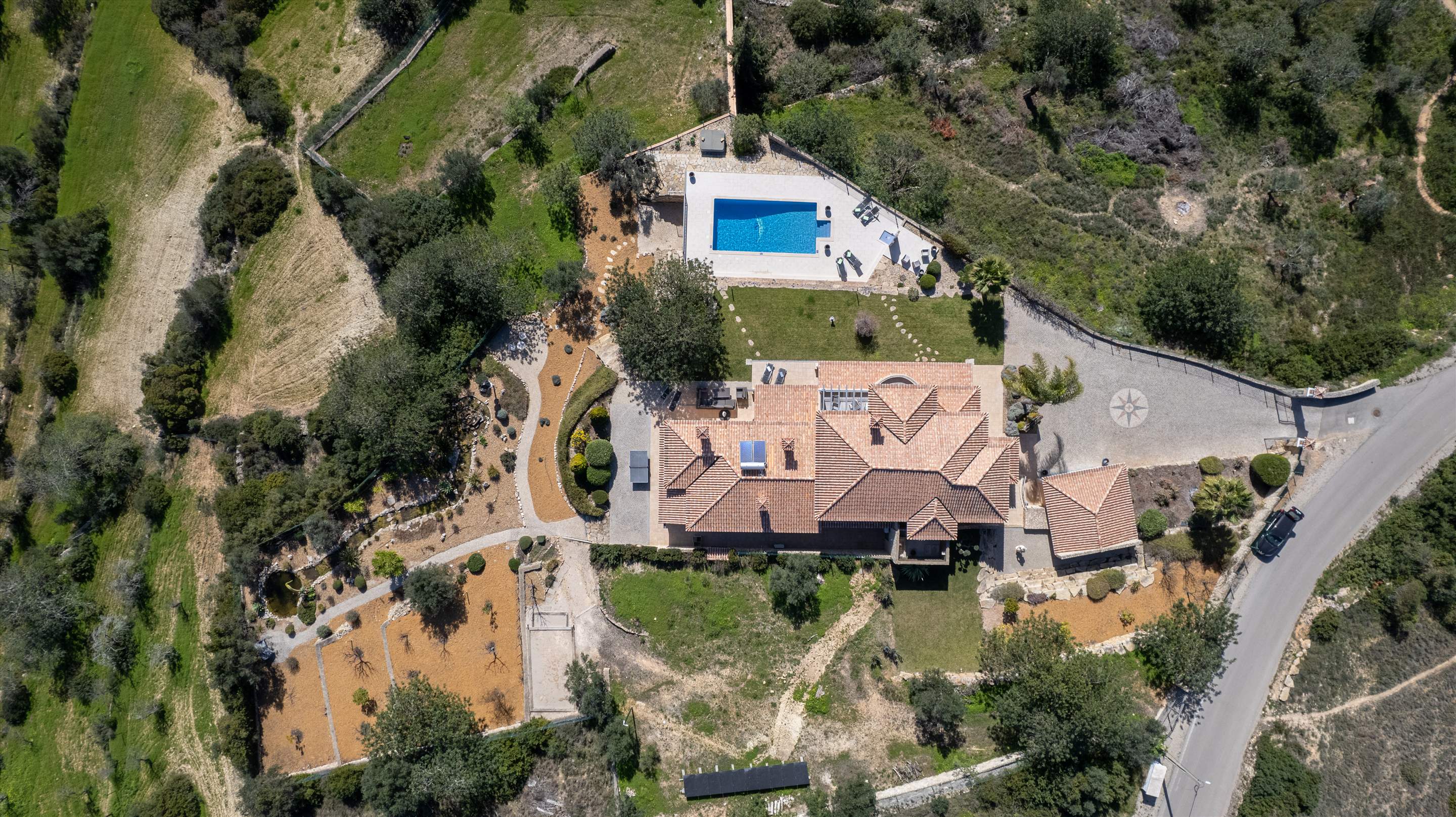 Casa da Pena Branca, Four Bedrooms, 8 Persons occupancy, 4 bedroom villa in Algarve Countryside, Algarve Photo #31