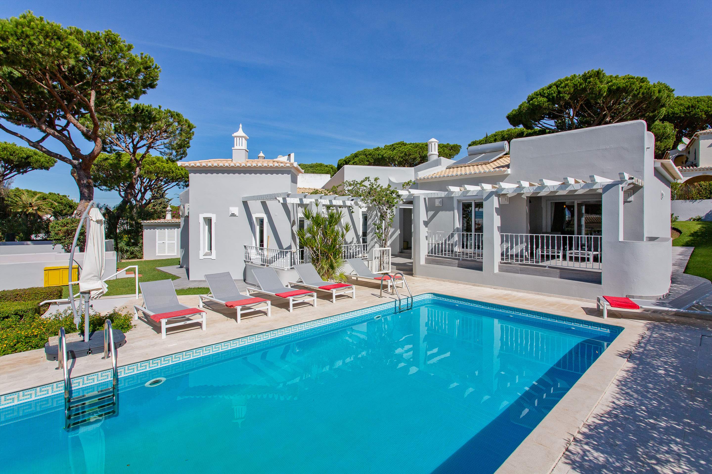 Villa Pardal, 3 bedroom villa in Vilamoura Area, Algarve Photo #1