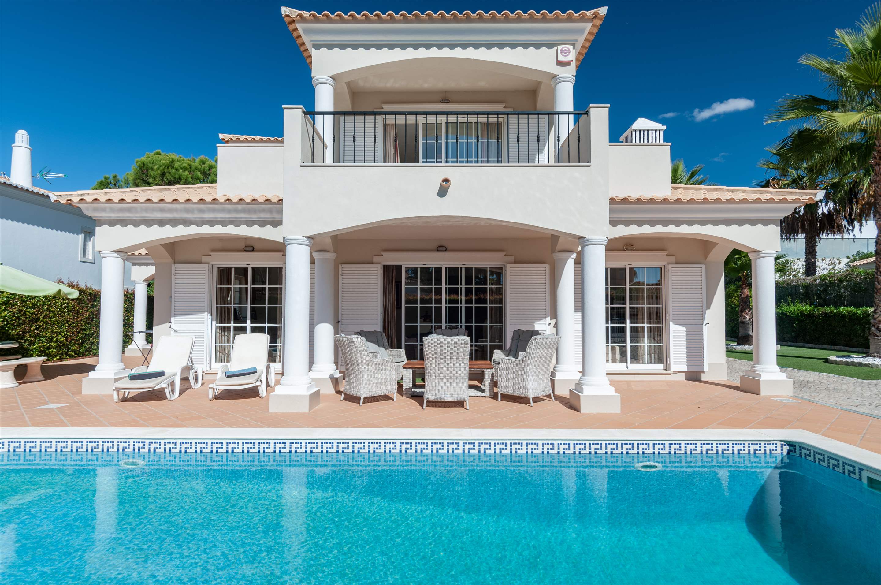 Villa Olimpia, 4 bedroom villa in Vale do Lobo, Algarve