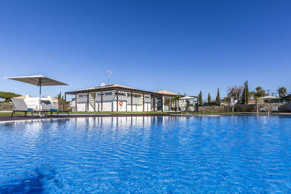Hello Villas, 2 bed Villa, 2 bedroom villa in Carvoeiro Area, Algarve