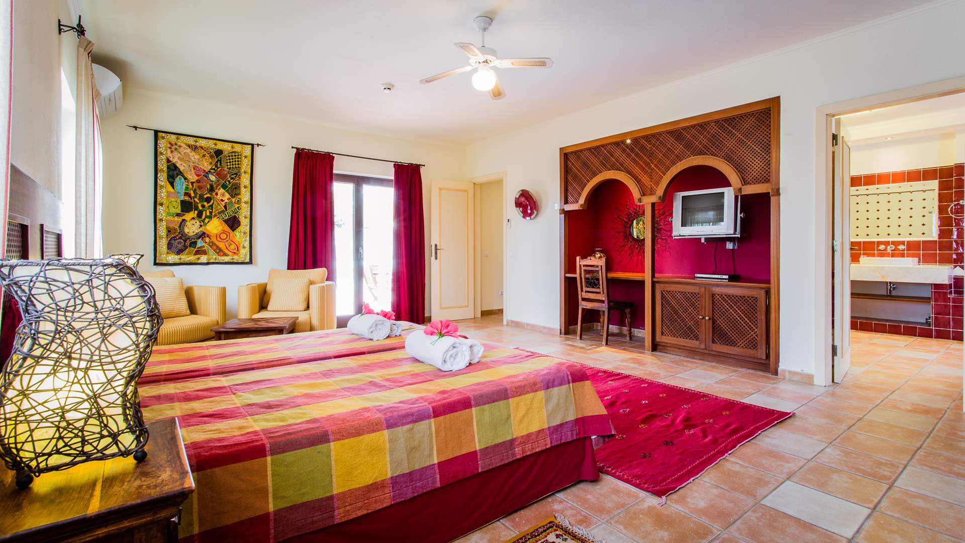 Casa Mouraria, 8 Bedrooms Rate with separate apartment, 8 bedroom villa in Carvoeiro Area, Algarve Photo #11