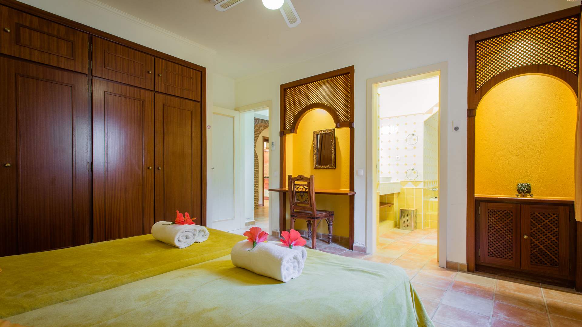 Casa Mouraria, 8 Bedrooms Rate with separate apartment, 8 bedroom villa in Carvoeiro Area, Algarve Photo #24