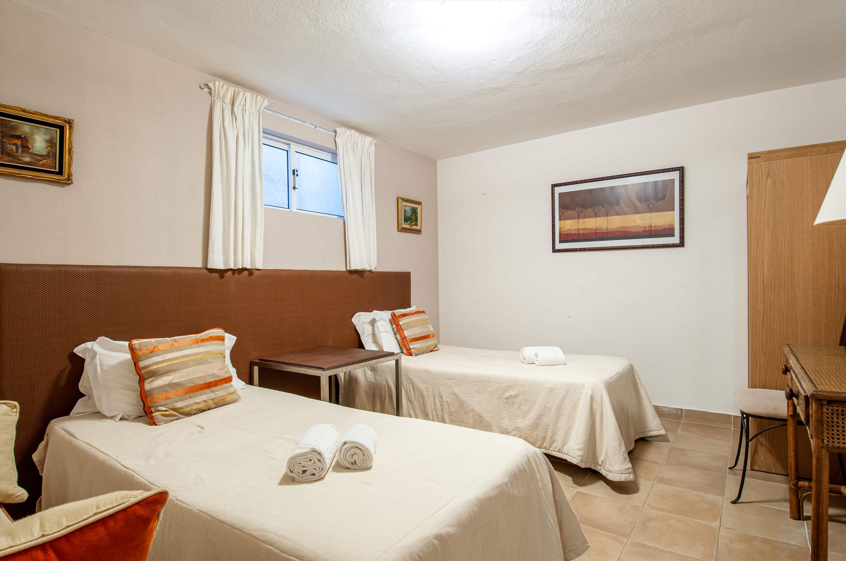Villa Al Sakia, 4 bedroom villa in Vilamoura Area, Algarve Photo #16