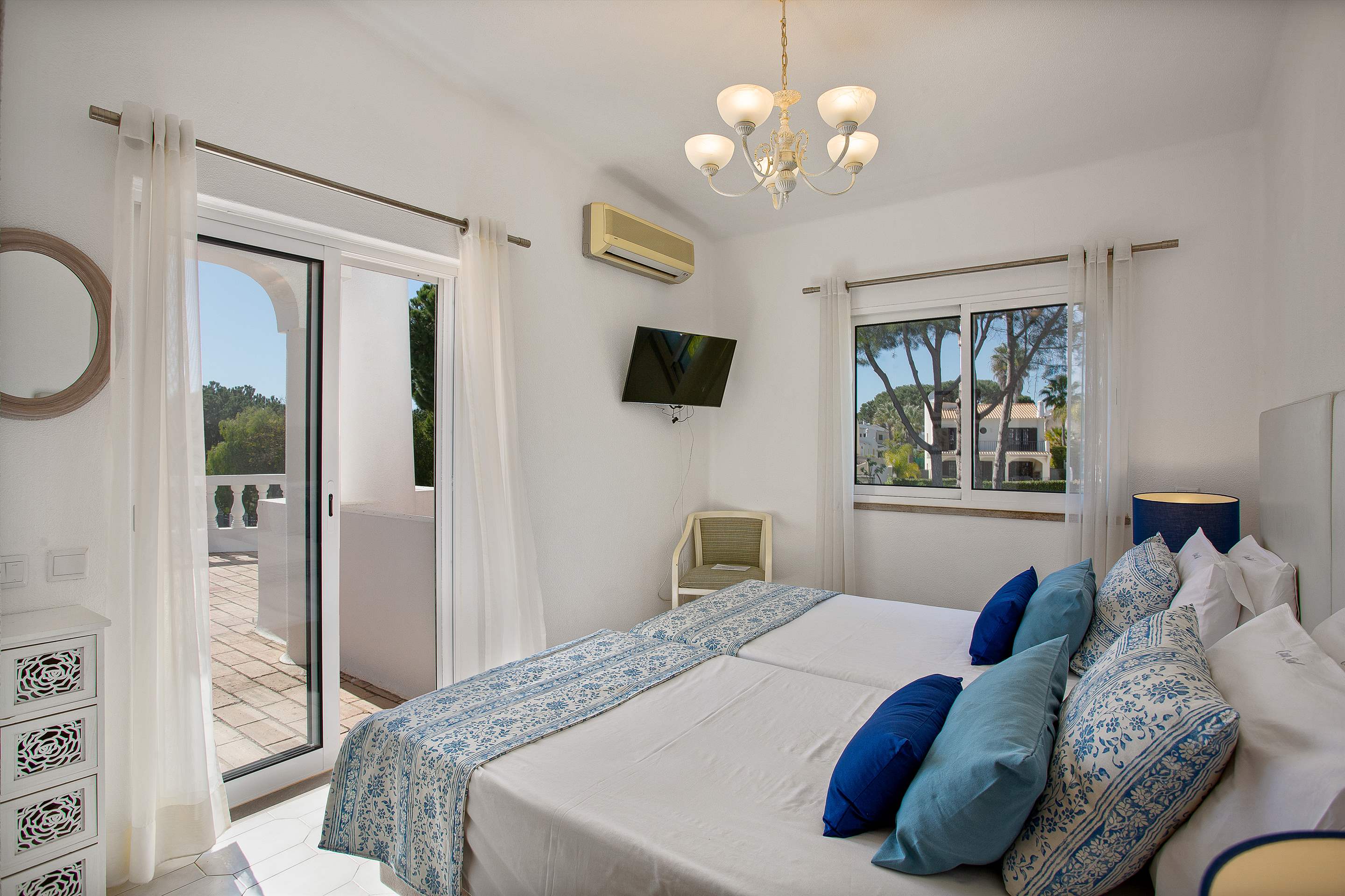 Casa Sol, 3 bedroom villa in Vilamoura Area, Algarve Photo #11