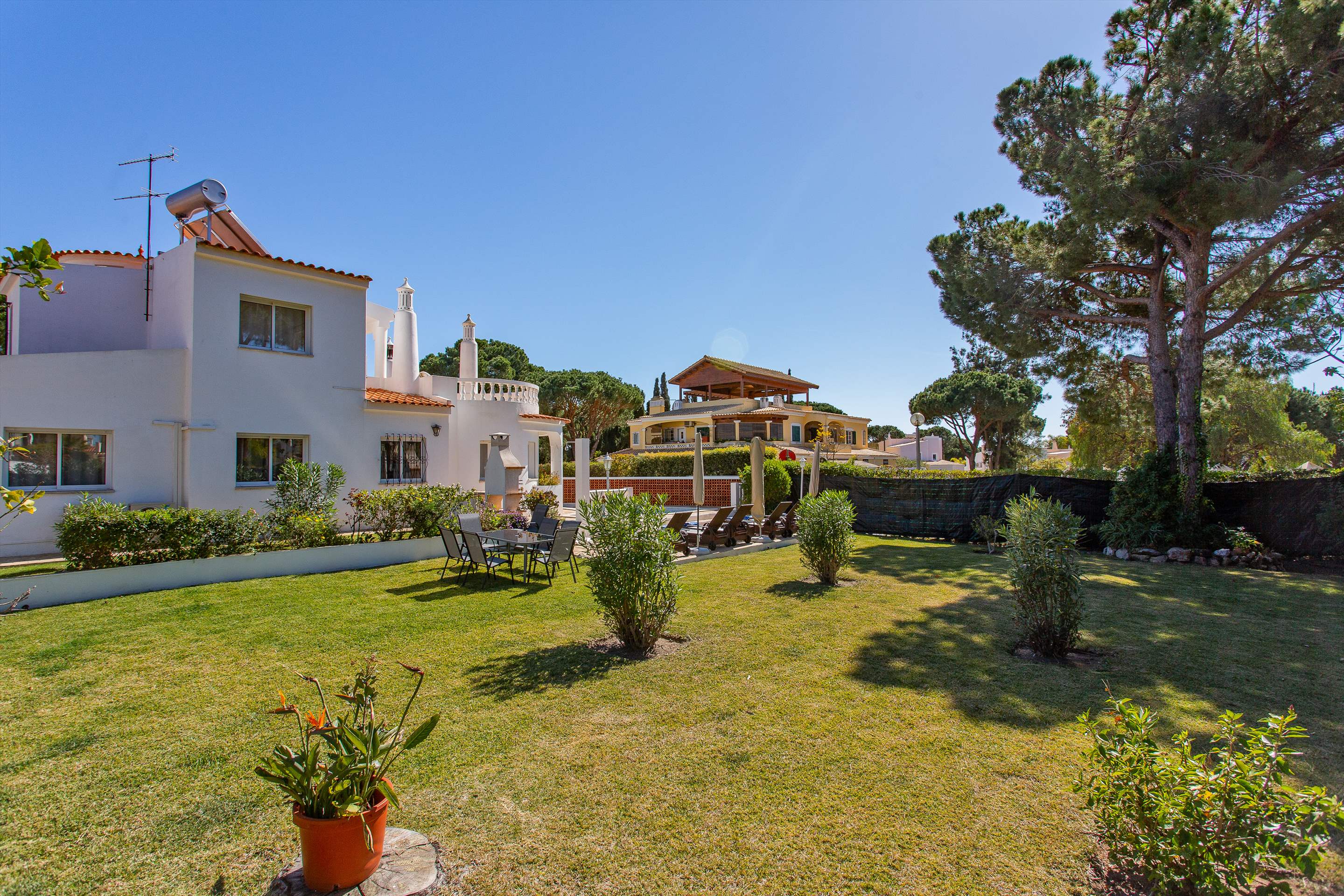 Casa Sol, 3 bedroom villa in Vilamoura Area, Algarve Photo #13