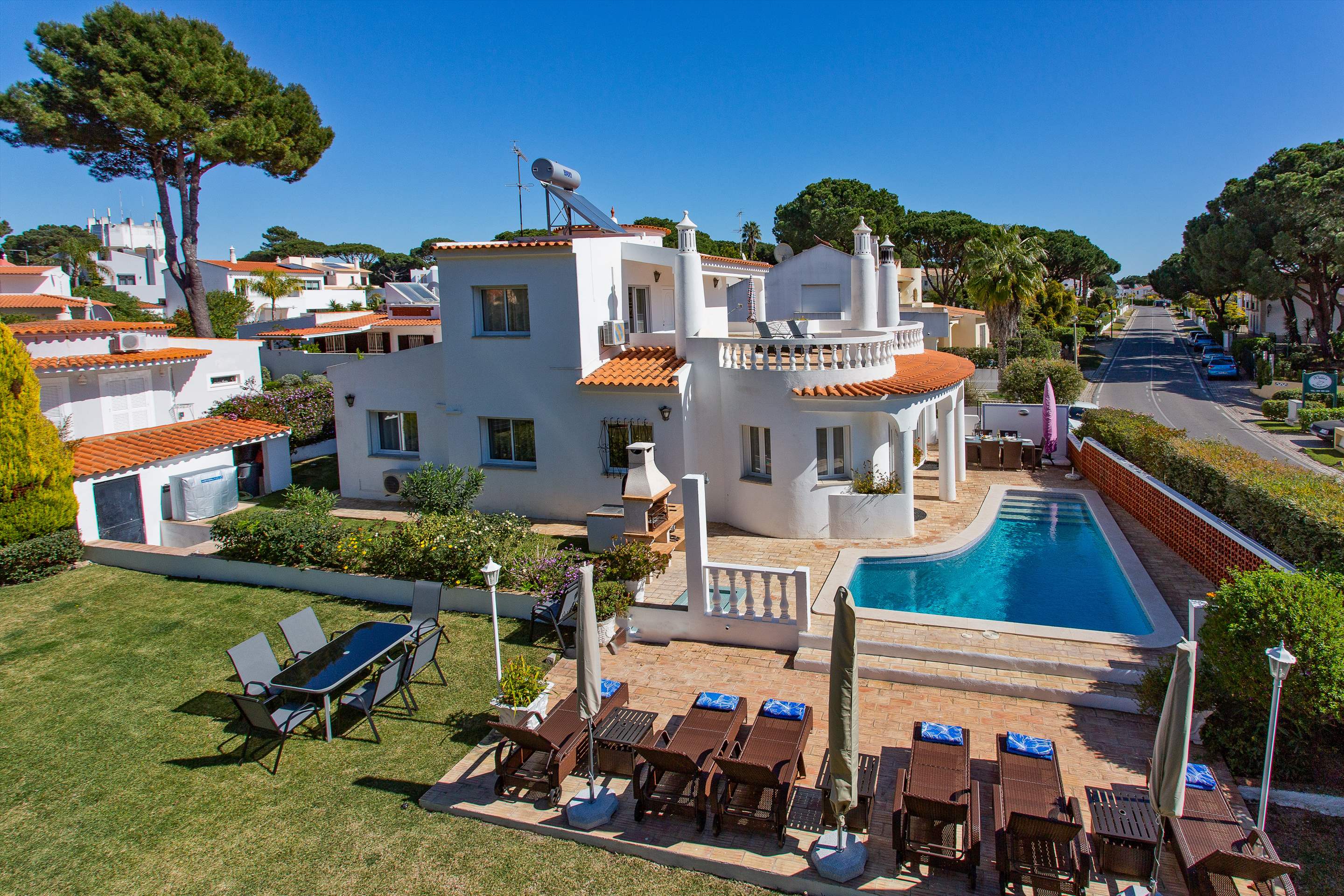 Casa Sol, 3 bedroom villa in Vilamoura Area, Algarve Photo #16