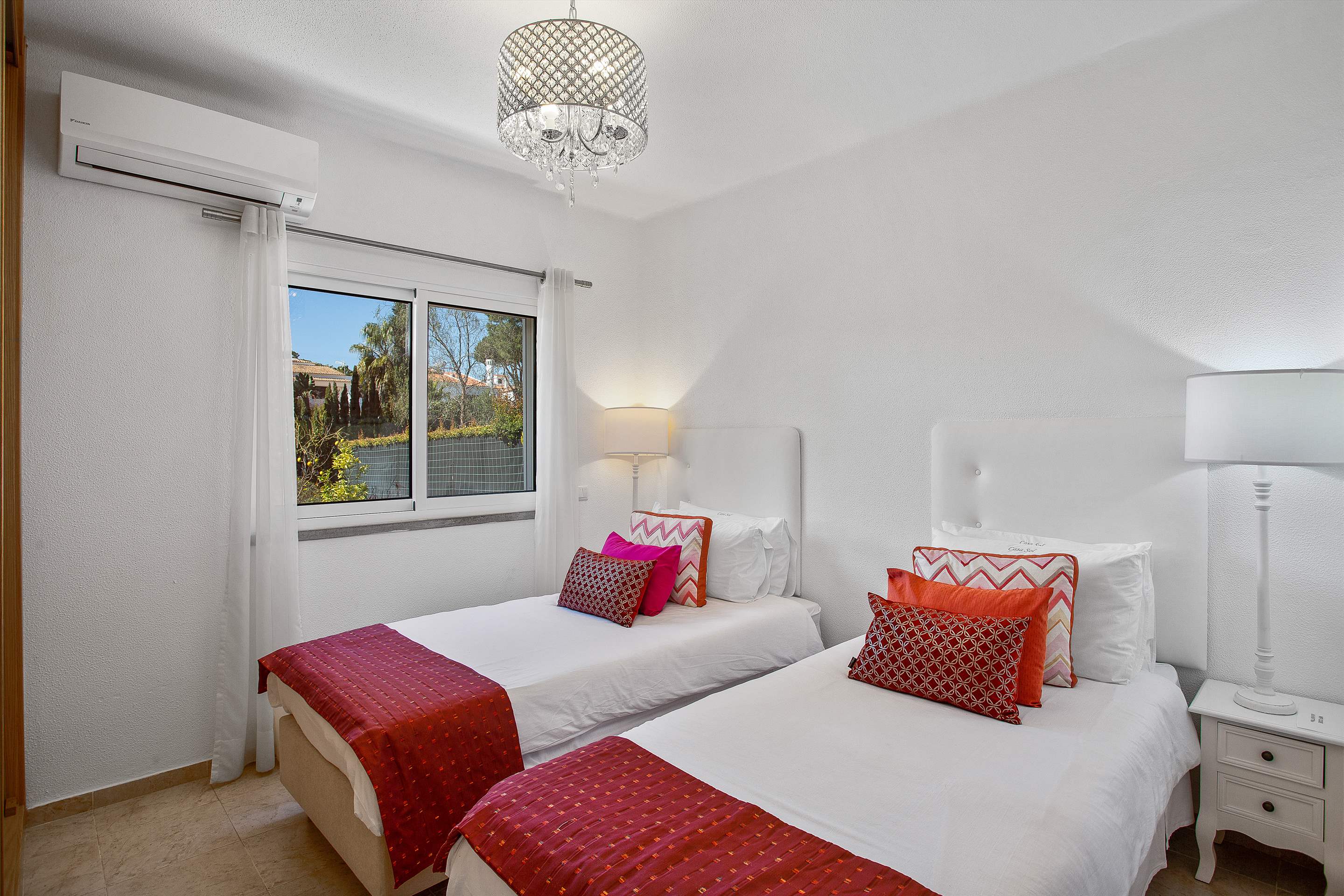 Casa Sol, 3 bedroom villa in Vilamoura Area, Algarve Photo #9