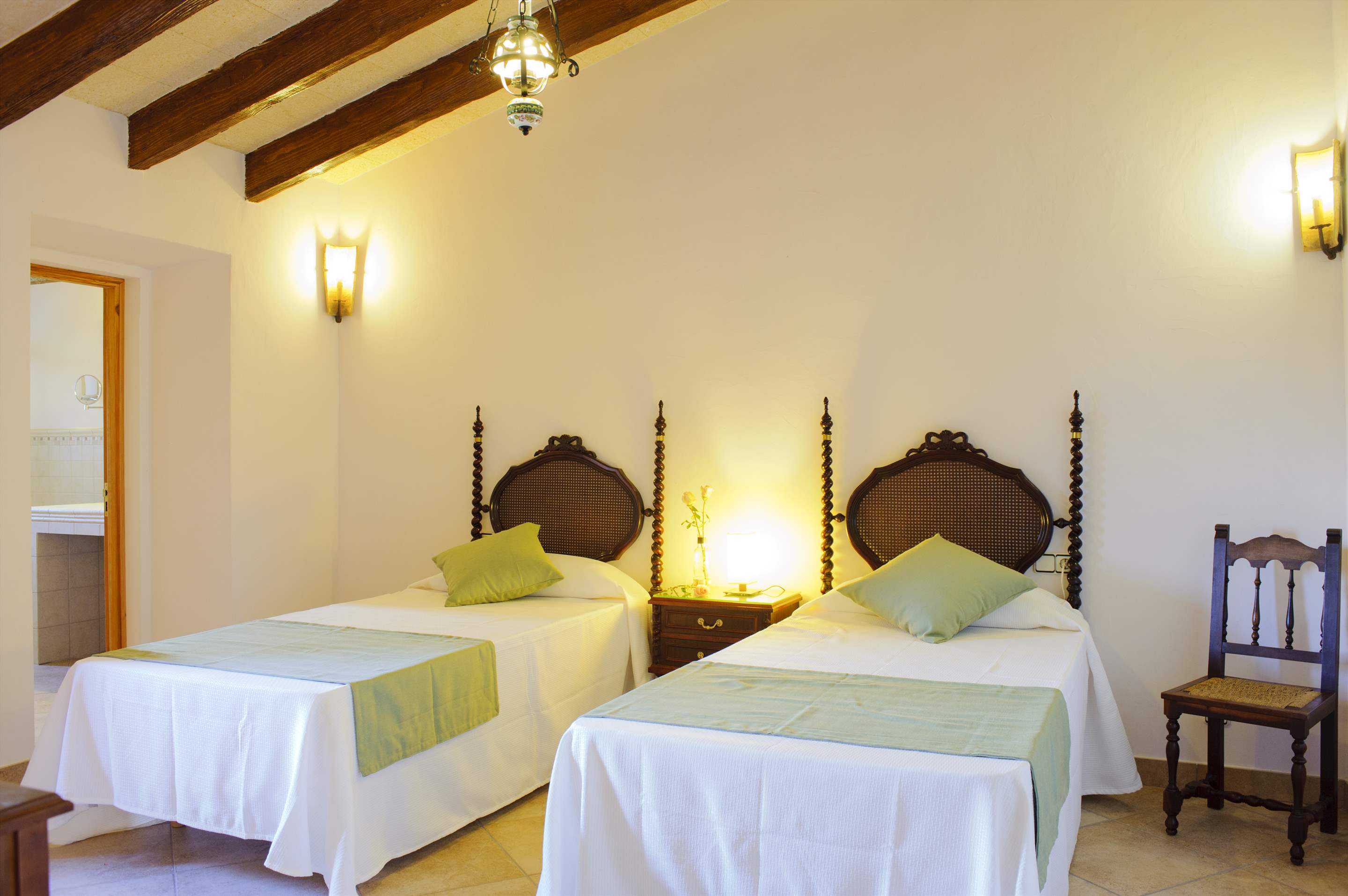 Mondrago Duri, 6 bedroom villa in Cala d'Or , Majorca Photo #23