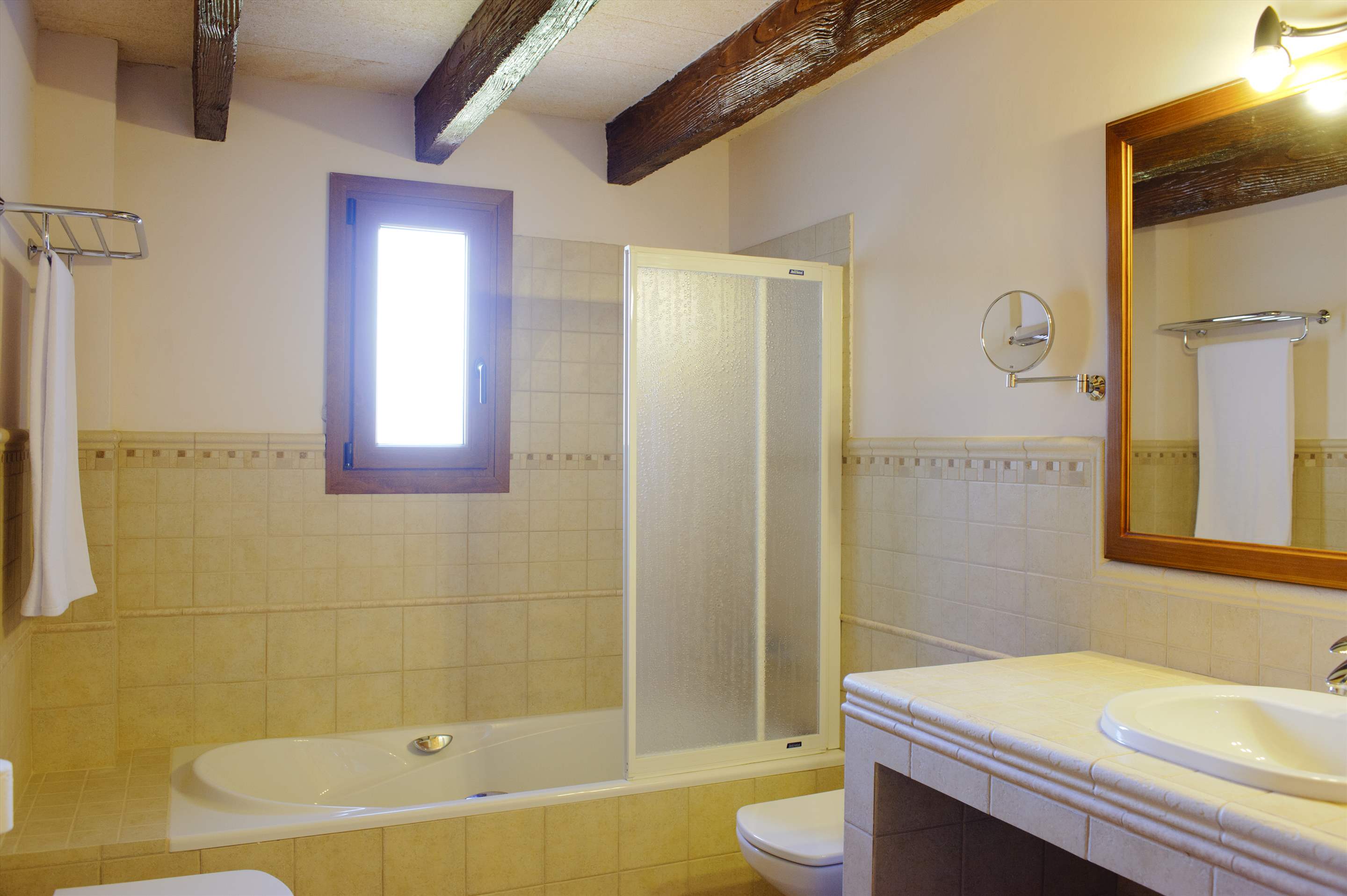 Mondrago Duri, 6 bedroom villa in Cala d'Or , Majorca Photo #24