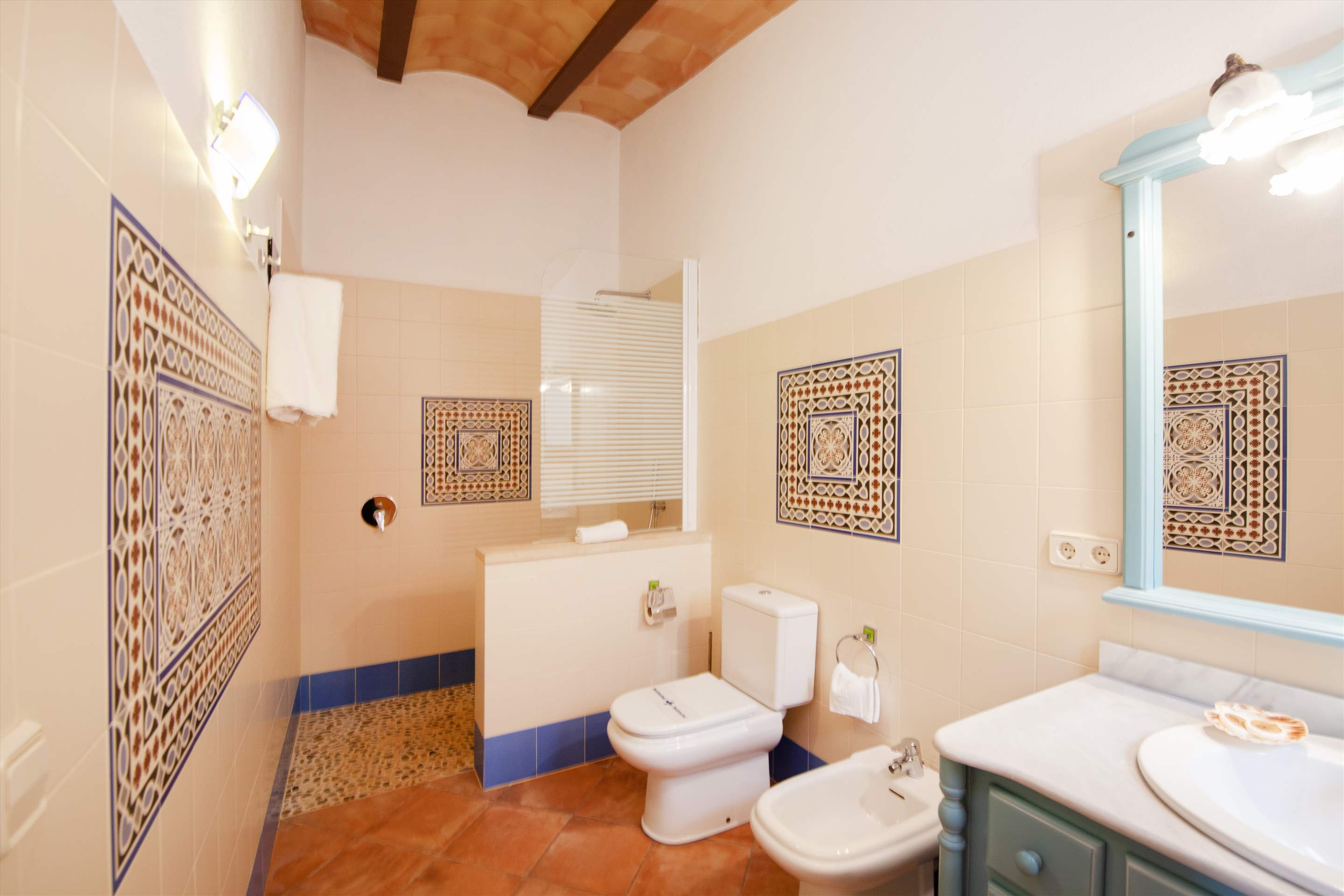 Finca Sea and Sky, 7 Bed Rental, 7 bedroom villa in Cala d'Or , Majorca Photo #35