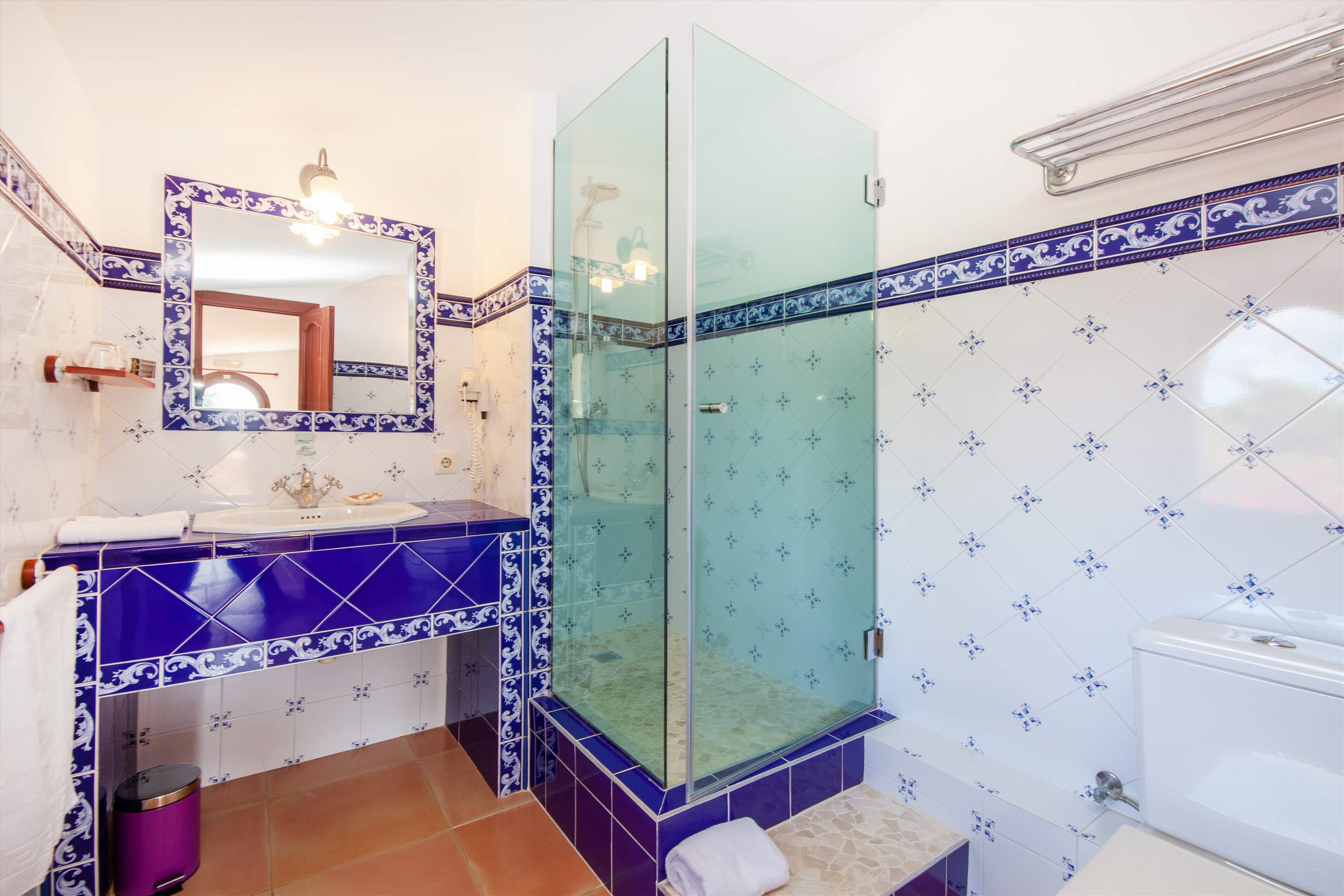 Finca Sea and Sky, 7 Bed Rental, 7 bedroom villa in Cala d'Or , Majorca Photo #38