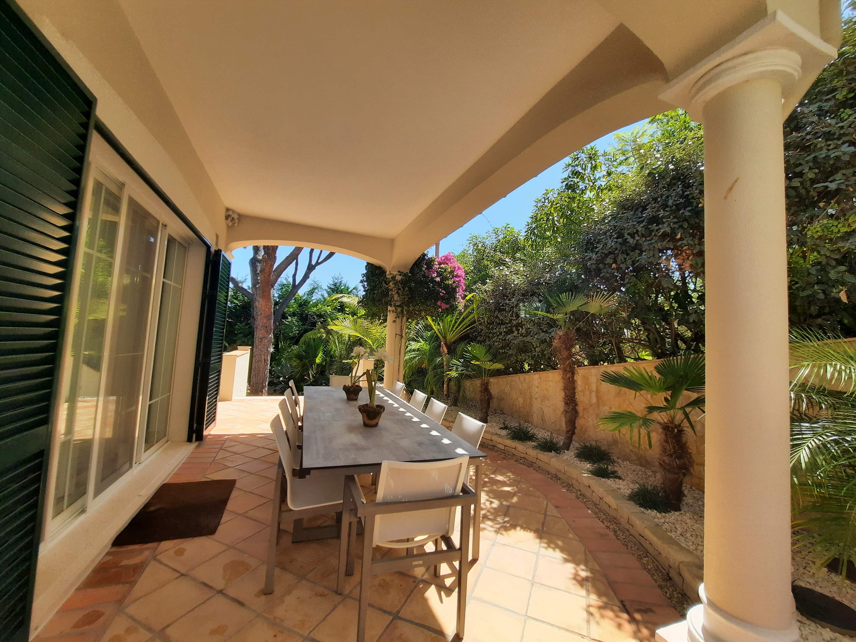 Villa Ariana, 4 bedroom villa in Dunas Douradas, Algarve Photo #13