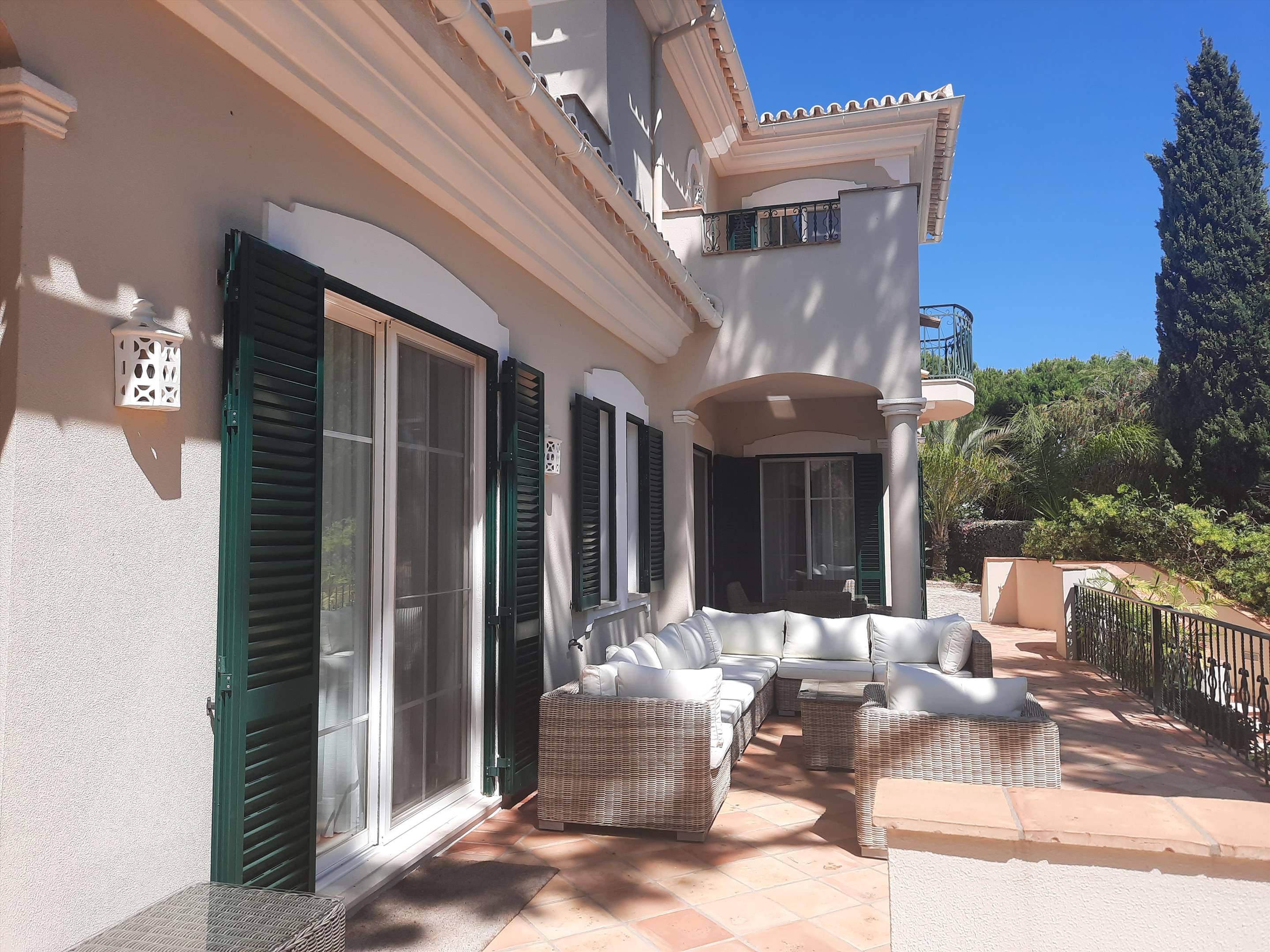 Villa Ariana, 4 bedroom villa in Dunas Douradas, Algarve Photo #14