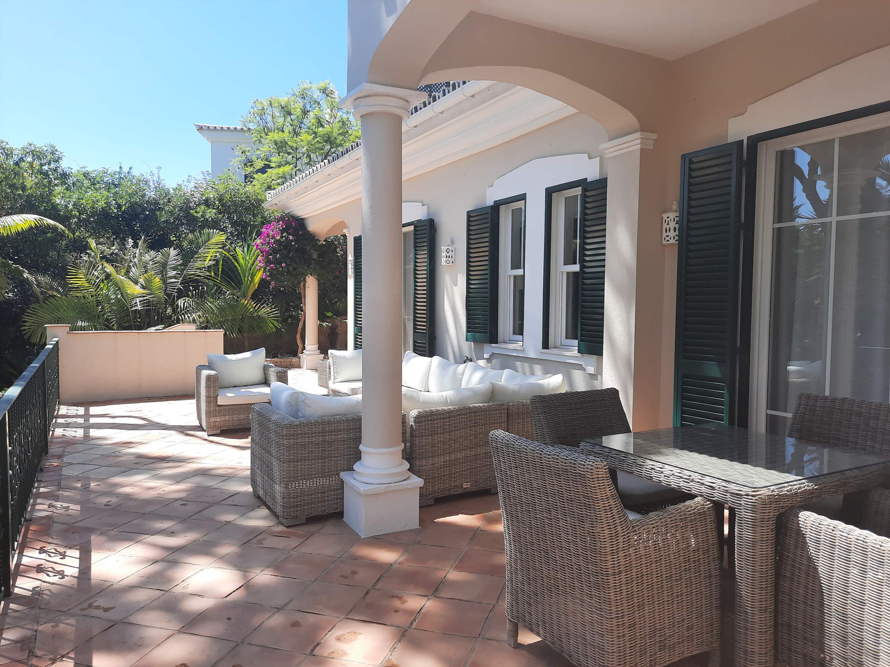 Villa Ariana, 4 bedroom villa in Dunas Douradas, Algarve Photo #15