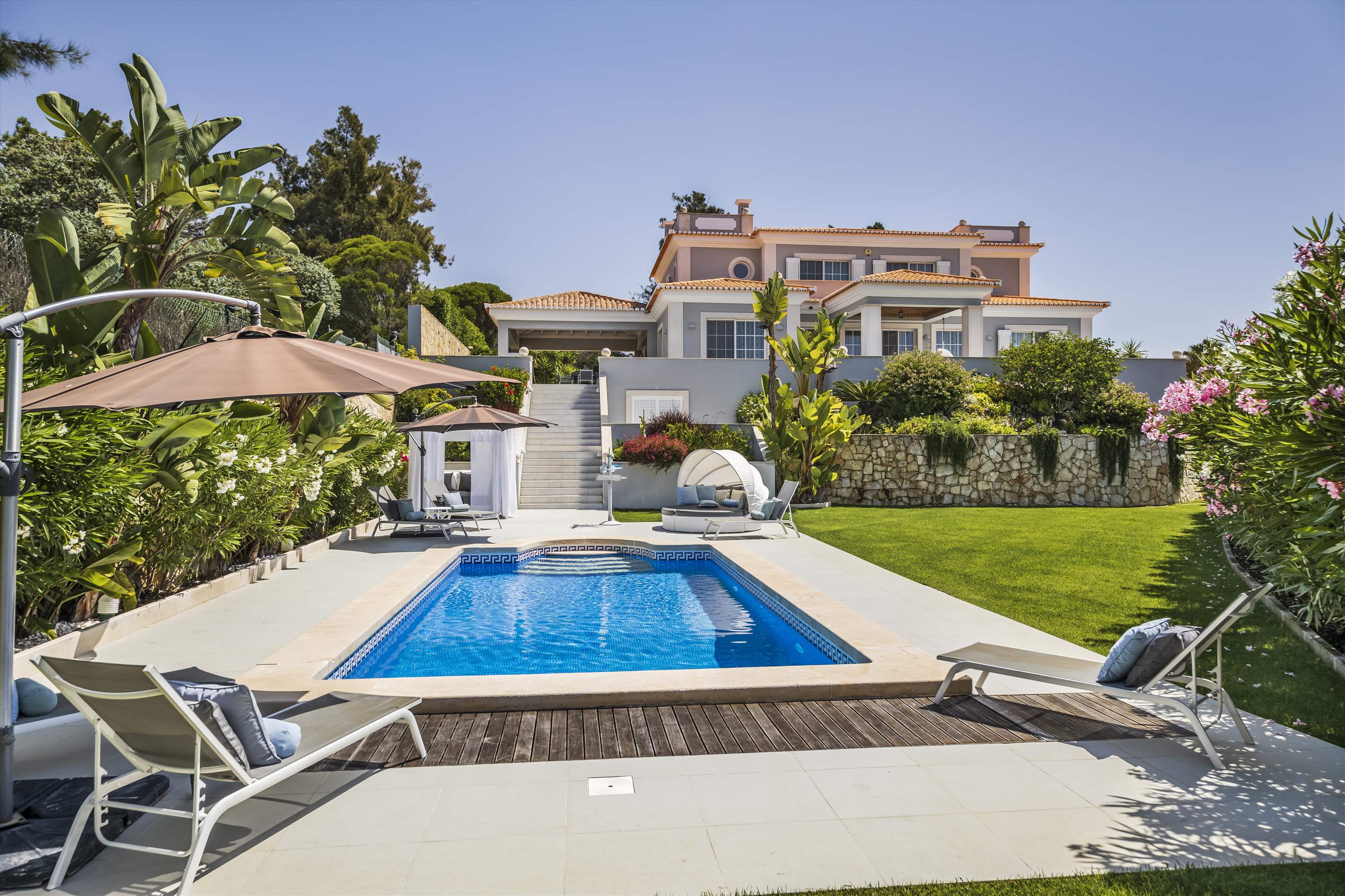 Villa Marsil, 5 bedroom villa in Quinta do Lago, Algarve Photo #2