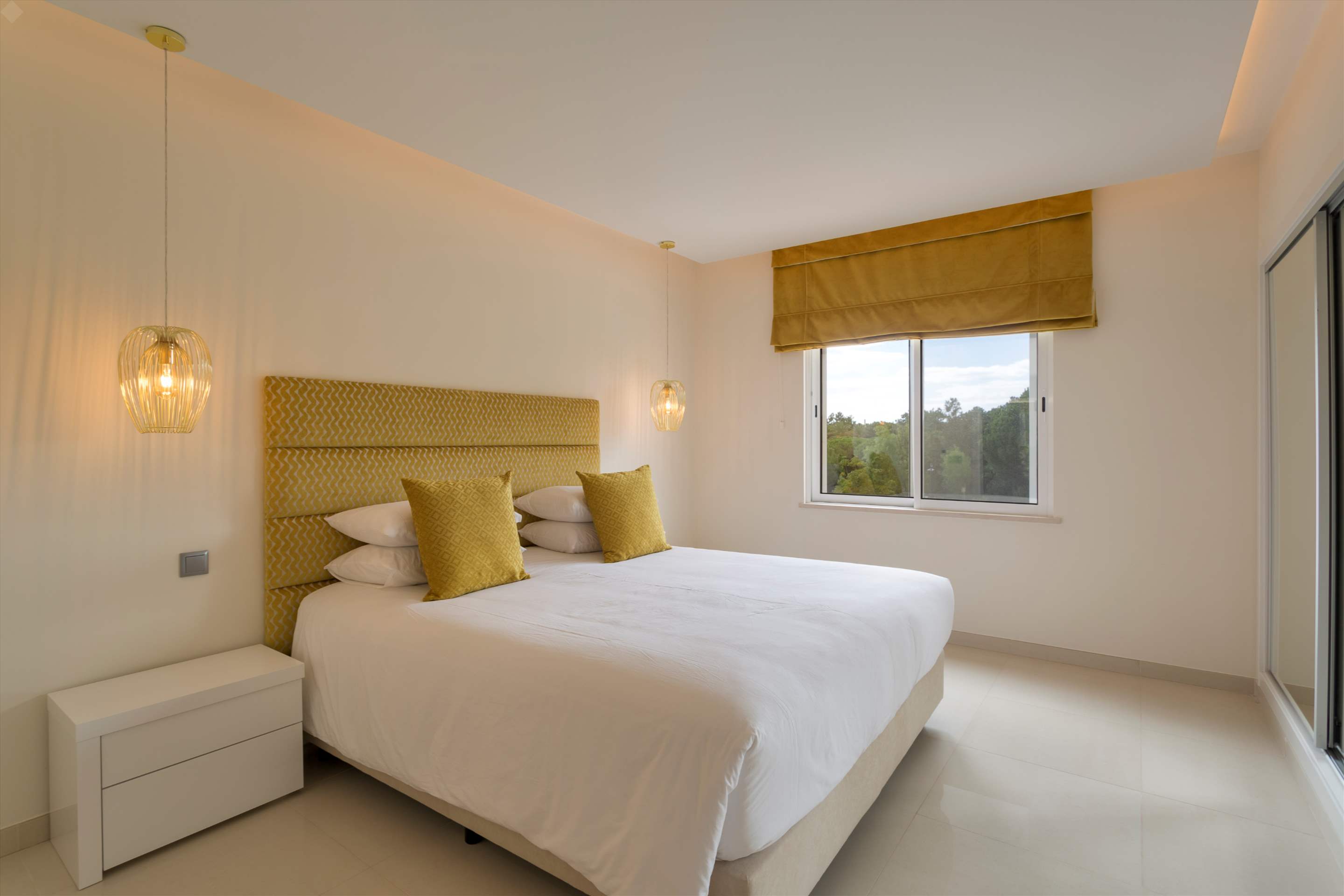 Sao Lourenco Executive 3 Bed Apt, 3 bedroom apartment in Quinta do Lago, Algarve Photo #10