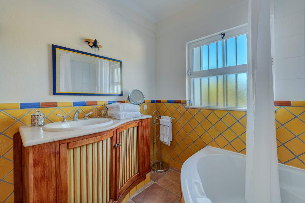 Villa Netuno, Five Bedroom Rate for 10 Persons, 5 bedroom villa in Algarve Countryside, Algarve Photo #25