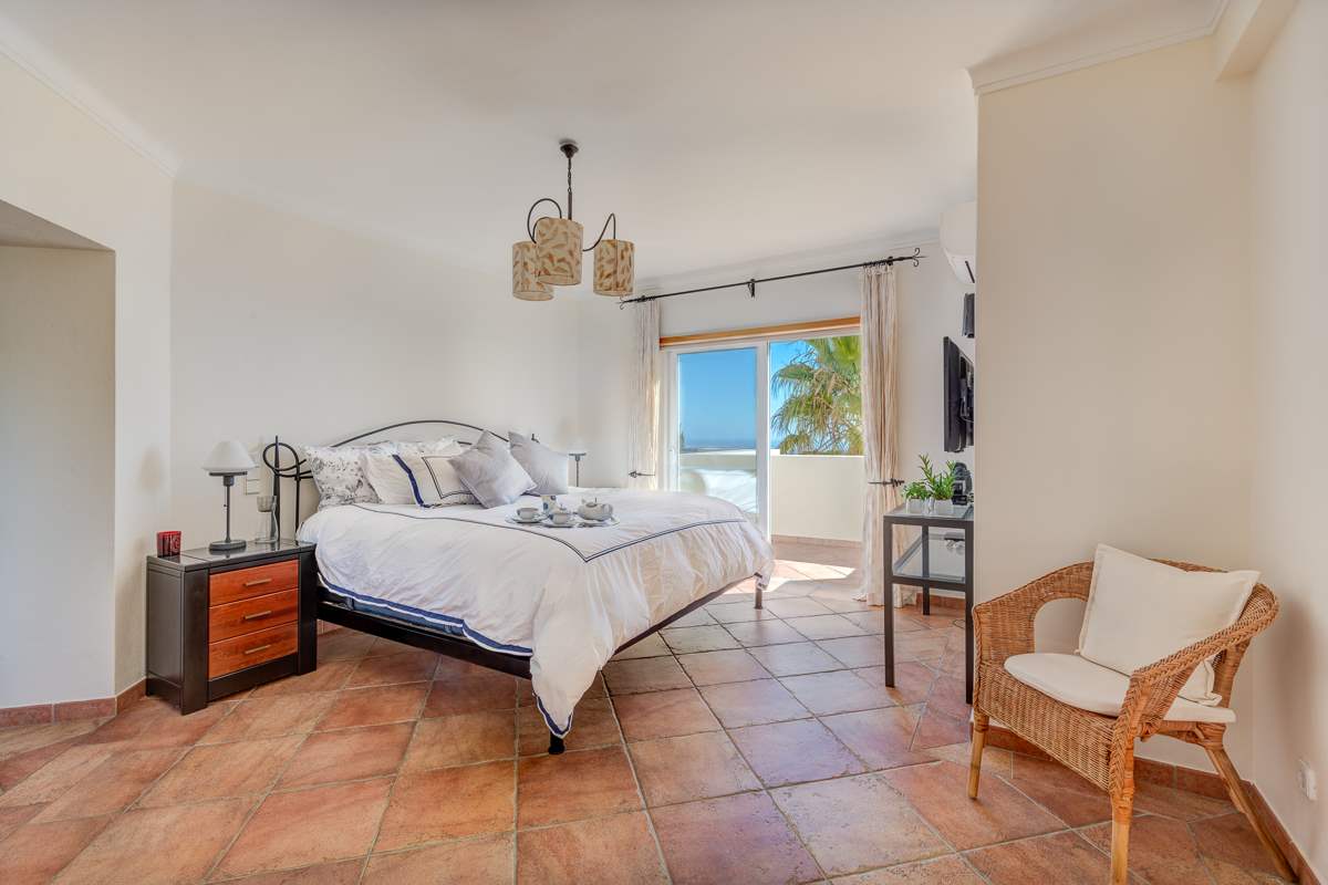 Villa Netuno, 11 persons rate, 1 extra person on sofa bed, 5 bedroom villa in Algarve Countryside, Algarve Photo #20