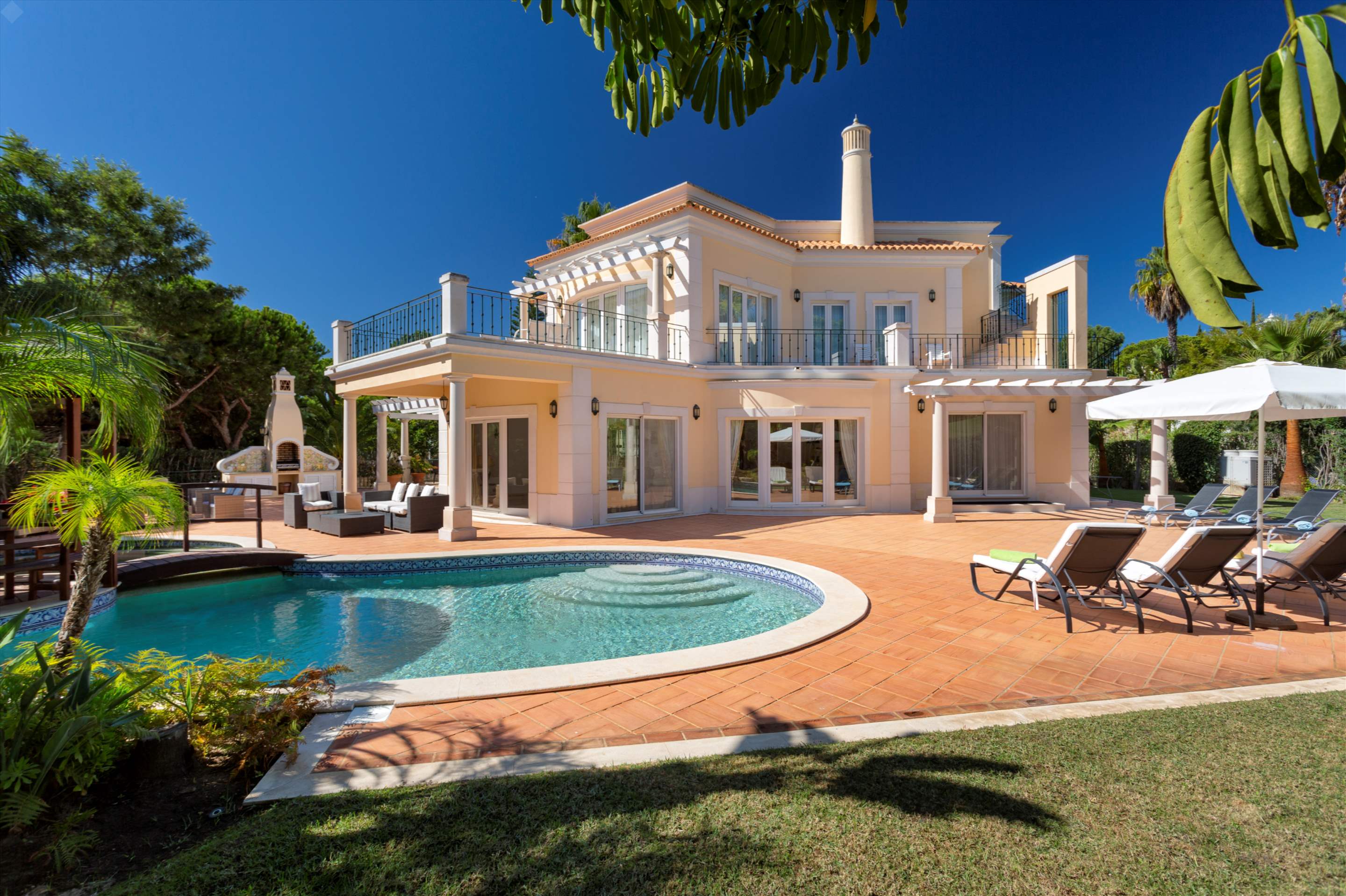Villa Tropical, 5 bedroom villa in Quinta do Lago, Algarve Photo #1