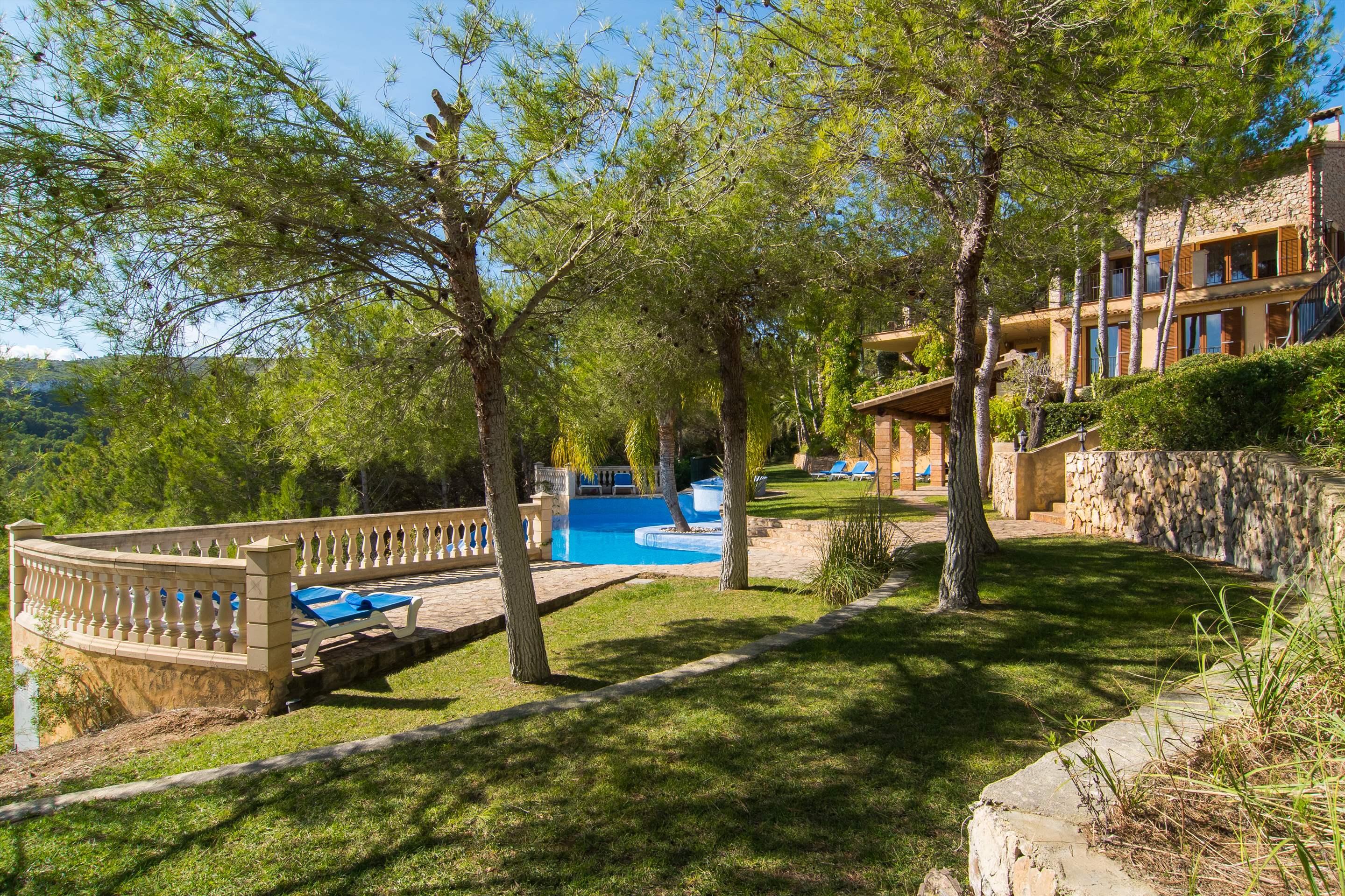 Finca Sa Mola, 6 bedroom villa in Cala d'Or , Majorca Photo #10
