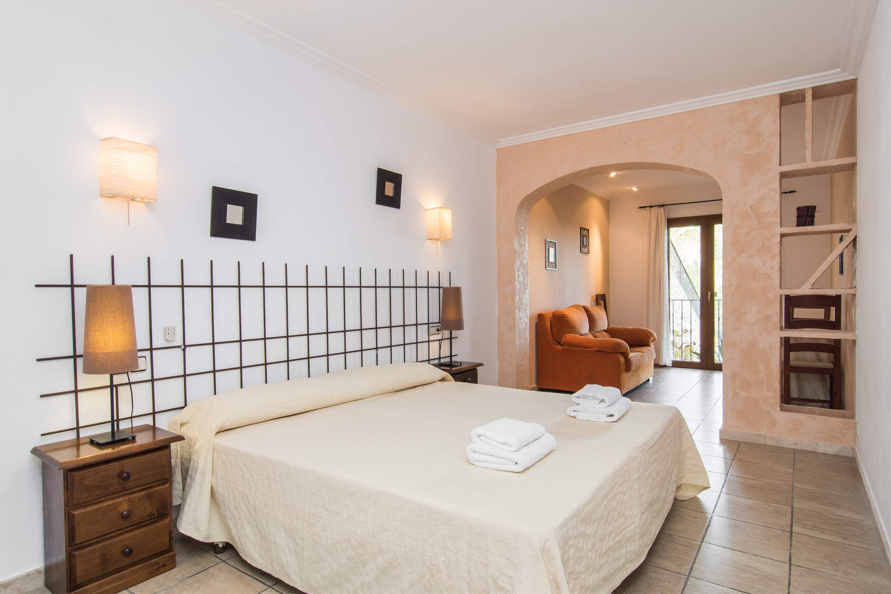 Finca Sa Mola, 6 bedroom villa in Cala d'Or , Majorca Photo #19