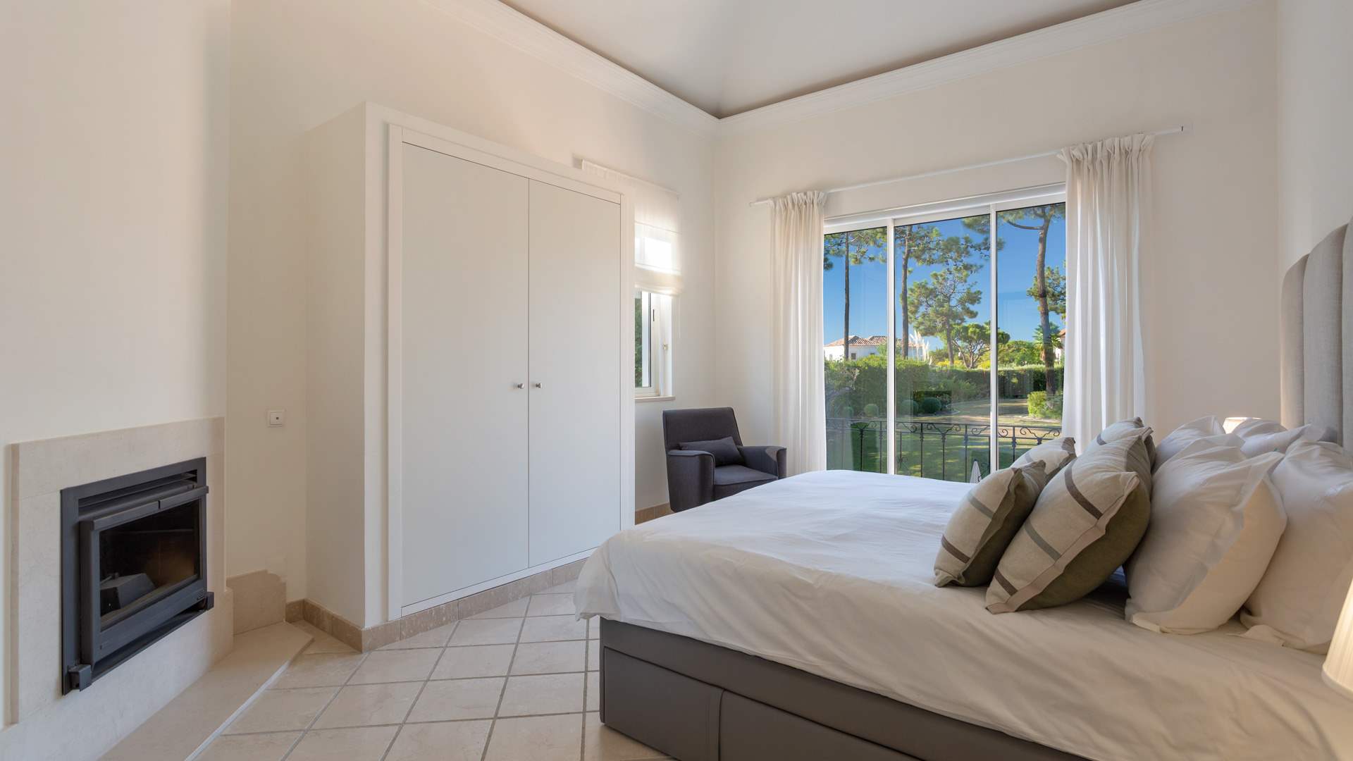 Casa Miradouro, 5 bedroom villa in Quinta do Lago, Algarve Photo #18