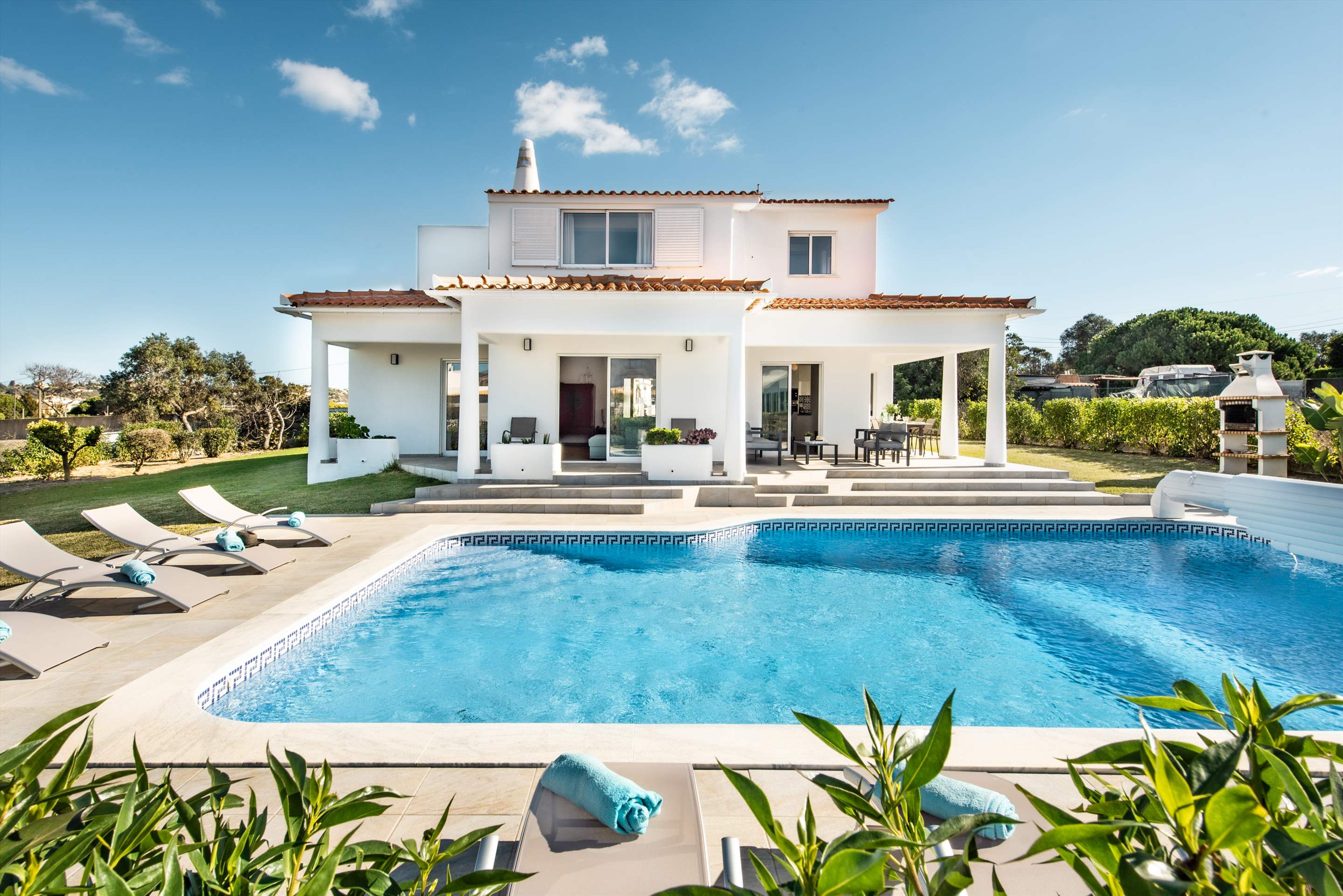 Villa Silva, 4 bedroom villa in Gale, Vale da Parra and Guia, Algarve Photo #1