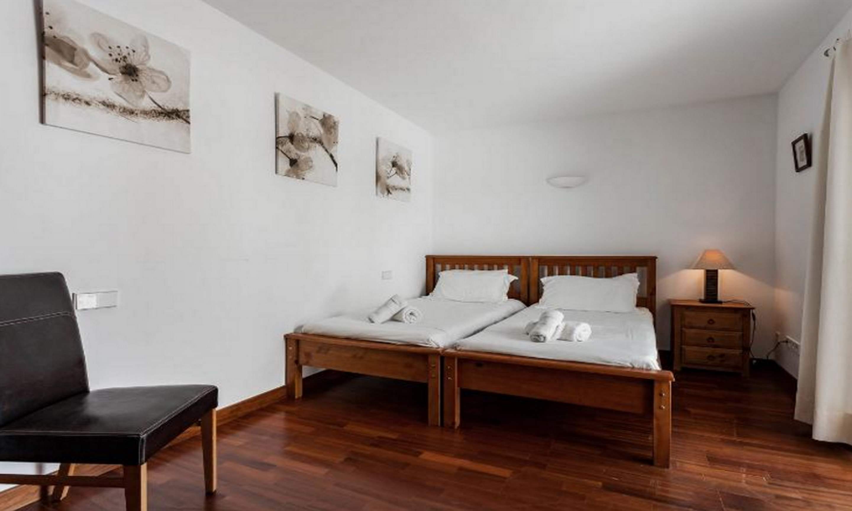 Villa Paraiso, 4 bedroom villa in Cala d'Or , Majorca Photo #21