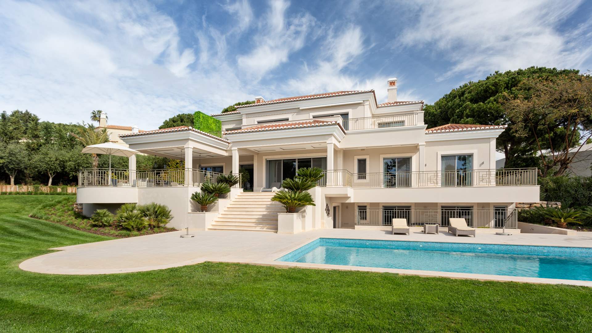 Villa Adeleide, 6 bedroom villa in Quinta do Lago, Algarve Photo #2