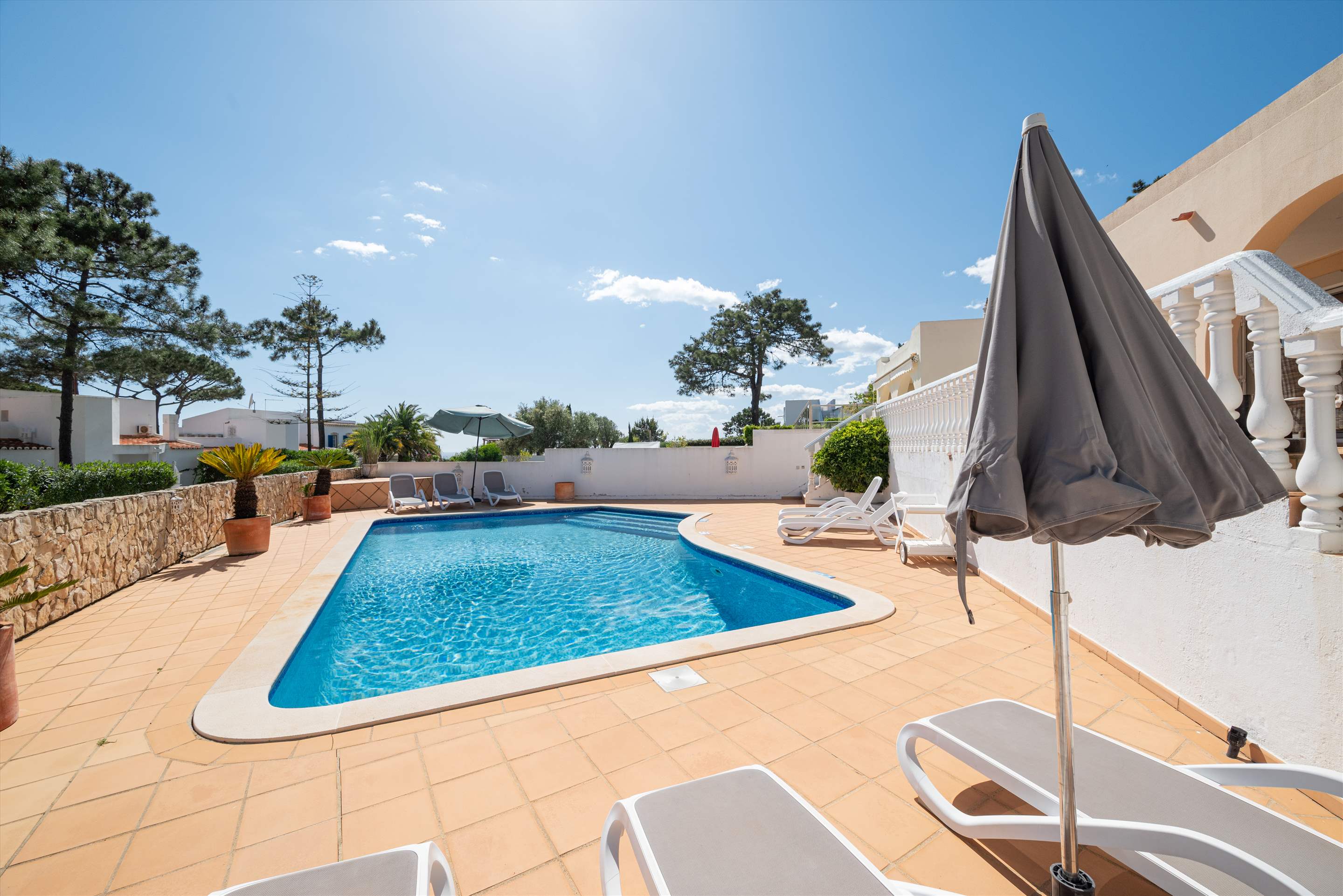 Villa Amoreira, 3 bedroom villa in Vale do Lobo, Algarve Photo #3