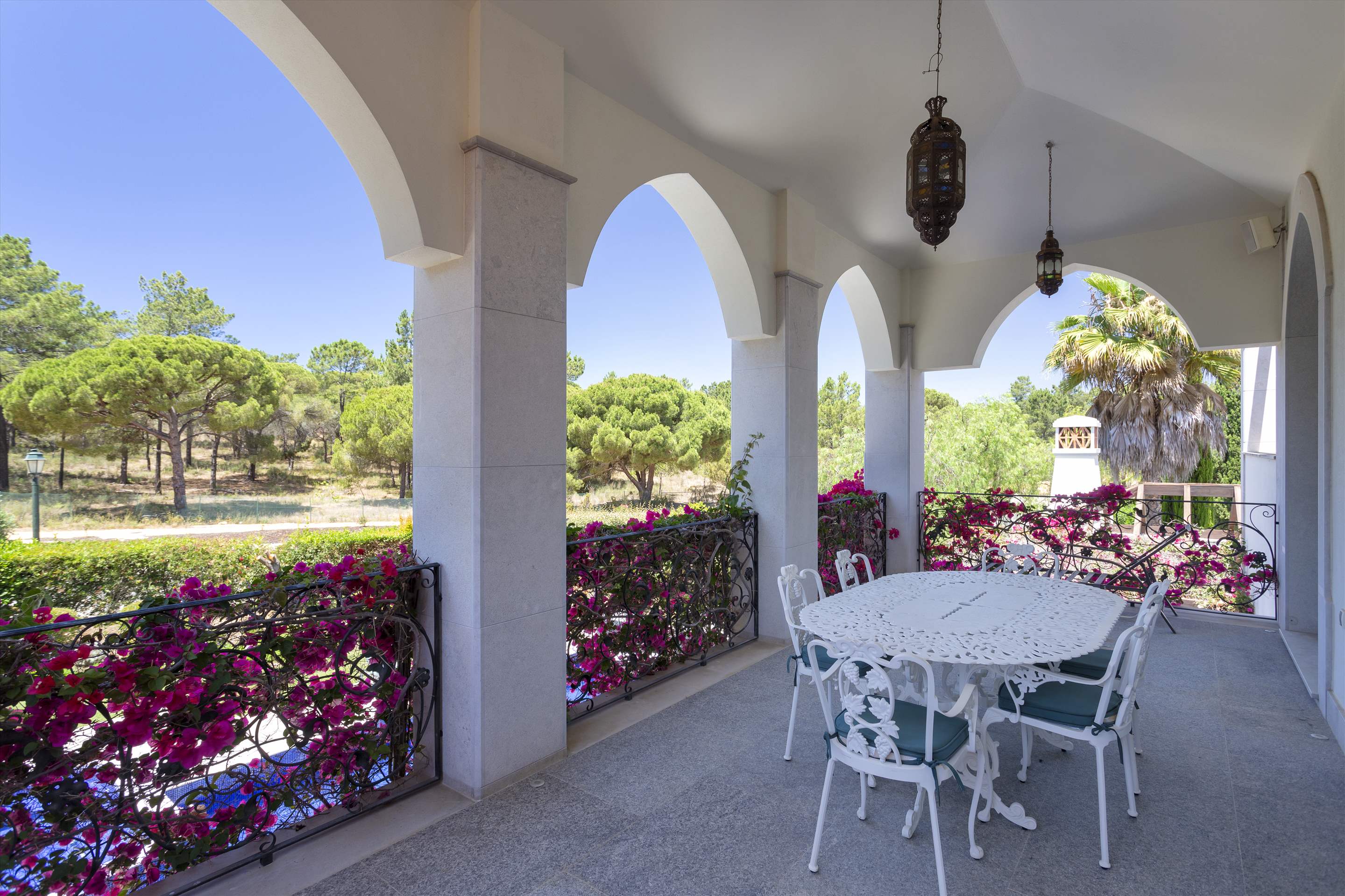 Villa Charm, 6 bedroom villa in Quinta do Lago, Algarve Photo #20